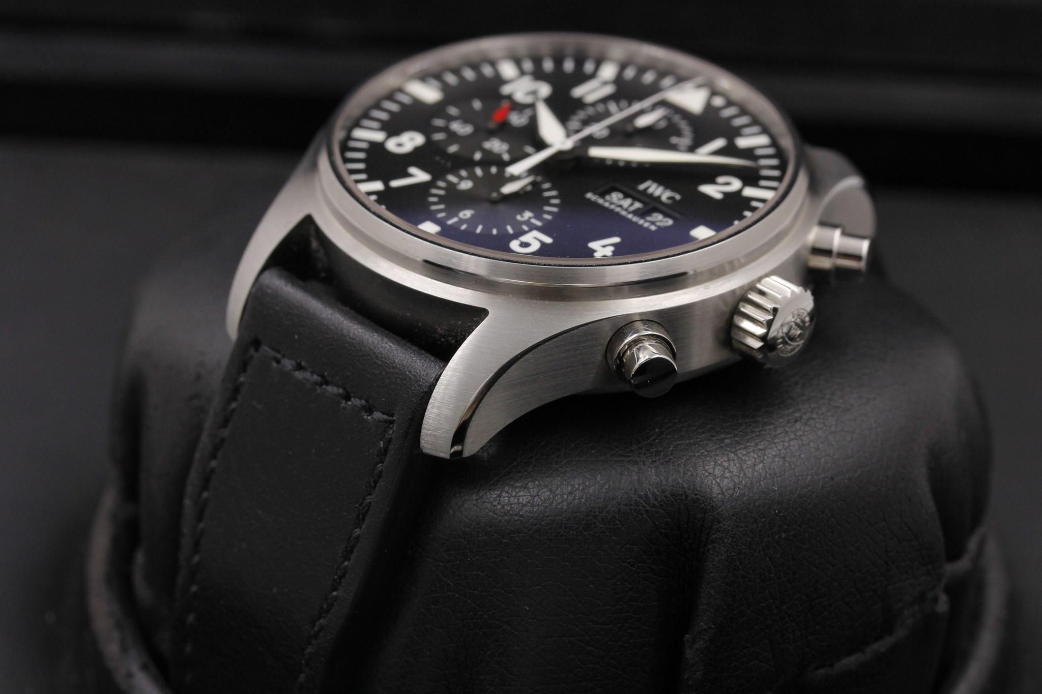 Watch Image 2