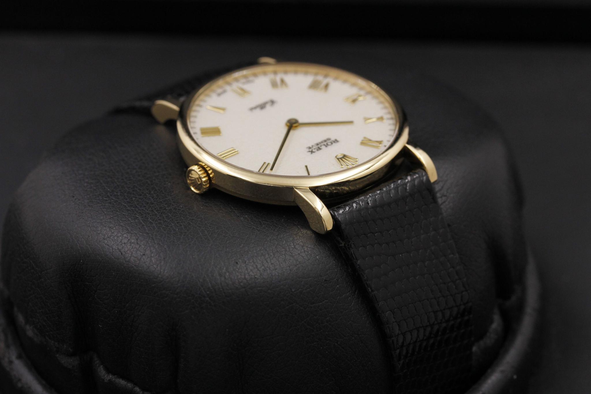 Watch Image 4