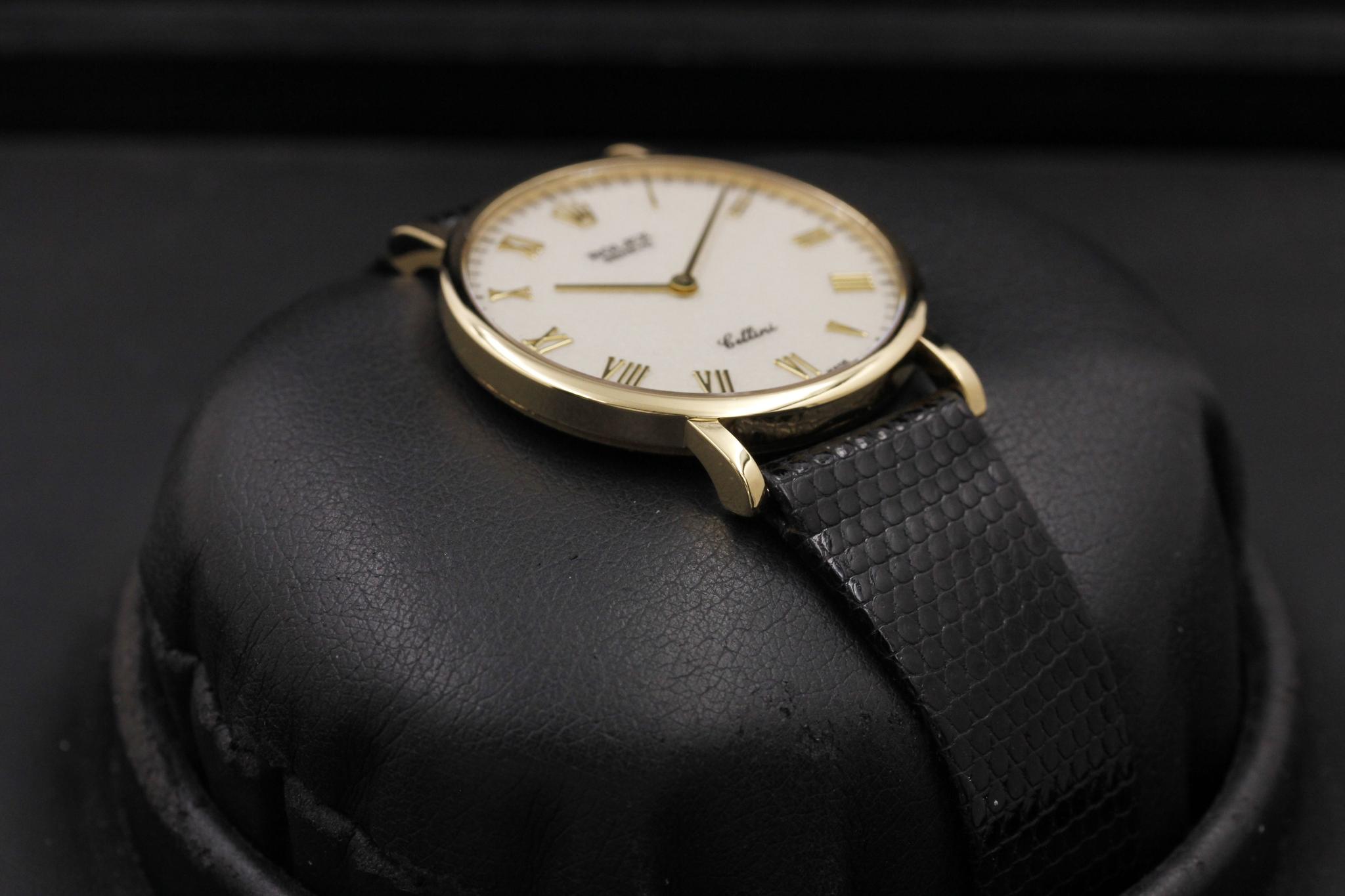 Watch Image 6
