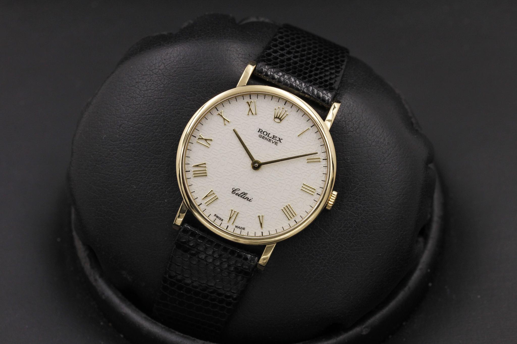 Watch Image 9