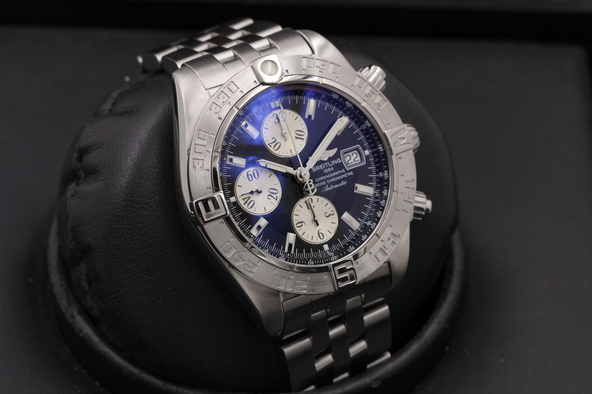 Watch Image 10