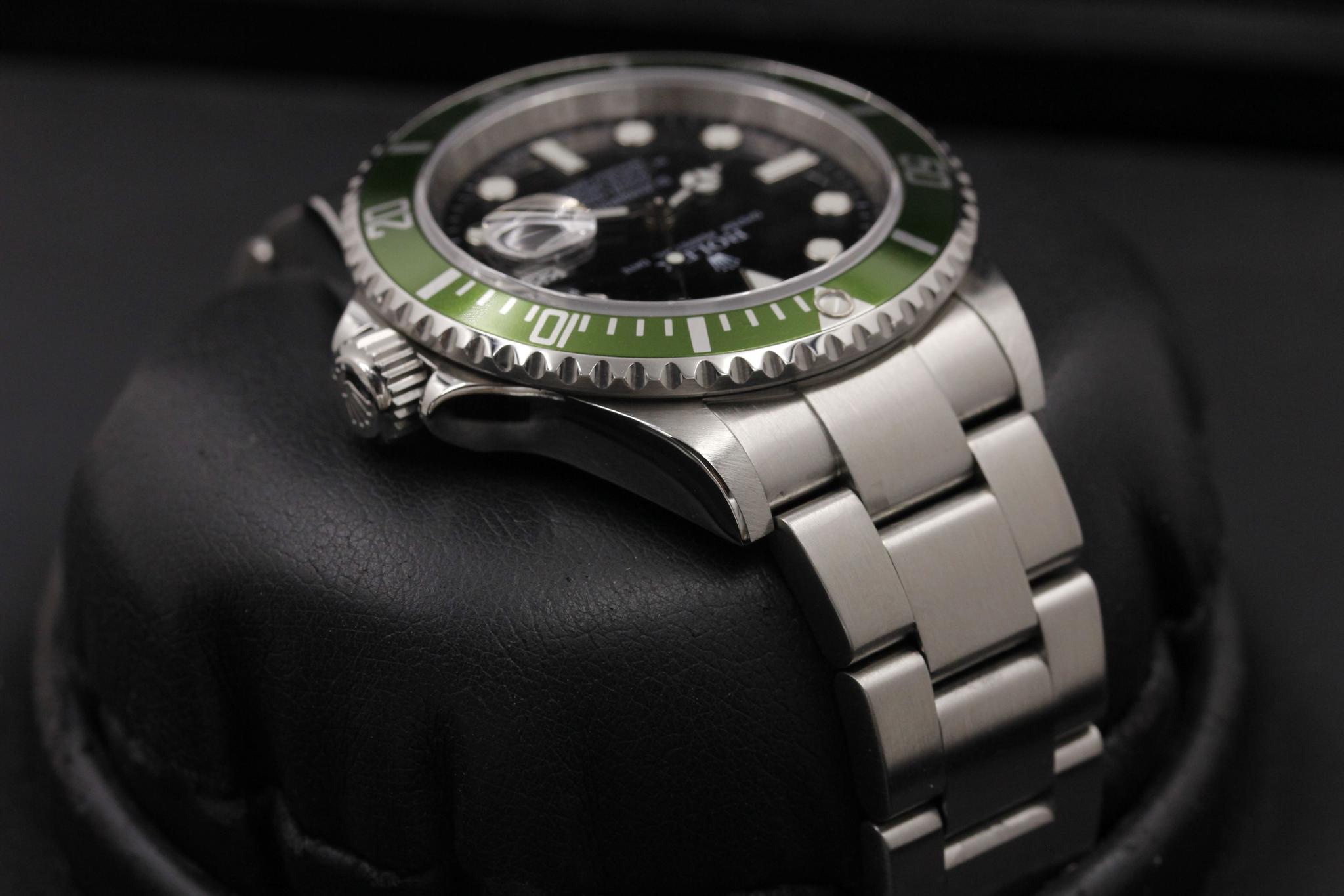 Watch Image 4