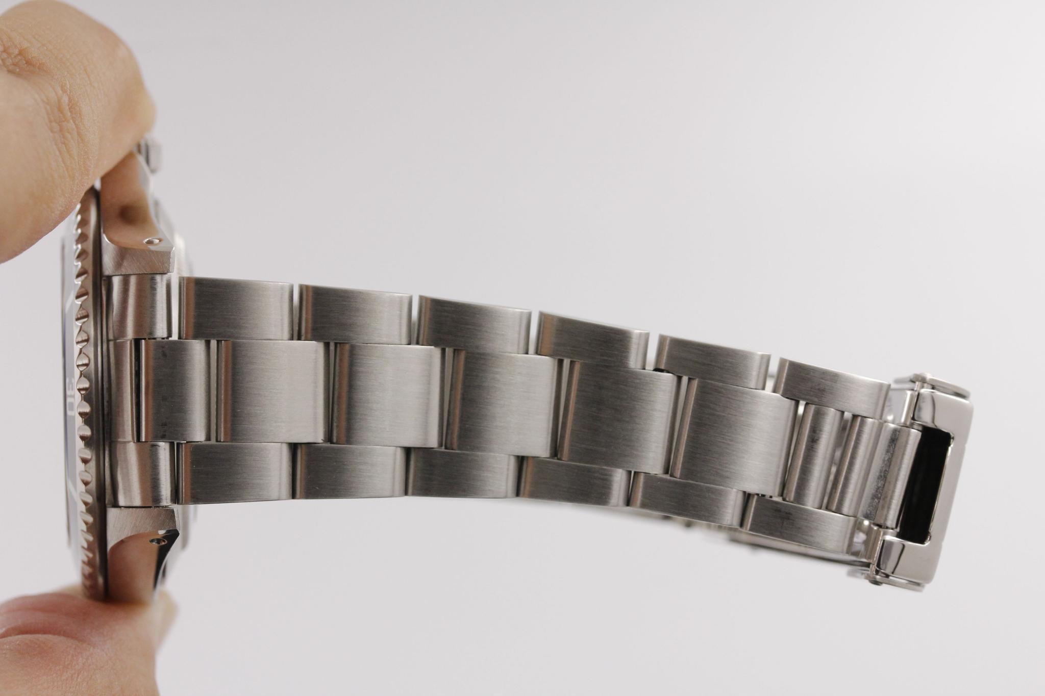 Watch Image 9