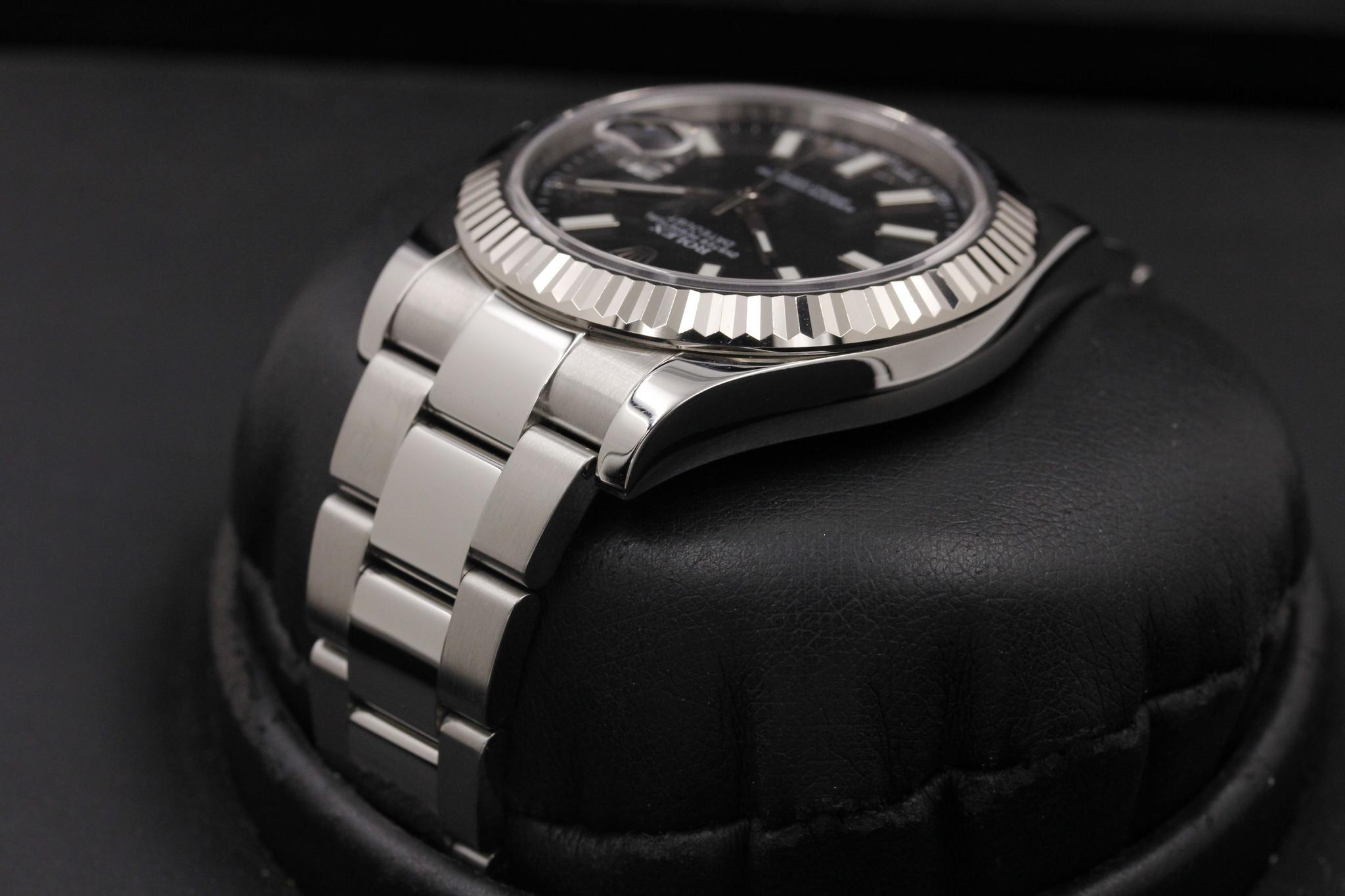 Watch Image 5