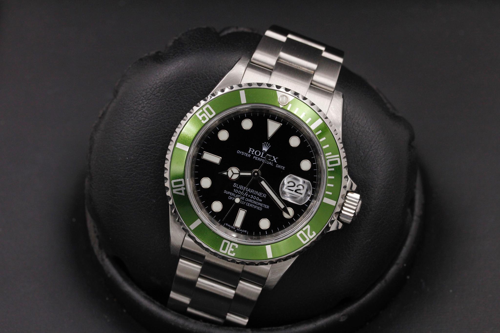 Watch Image 10