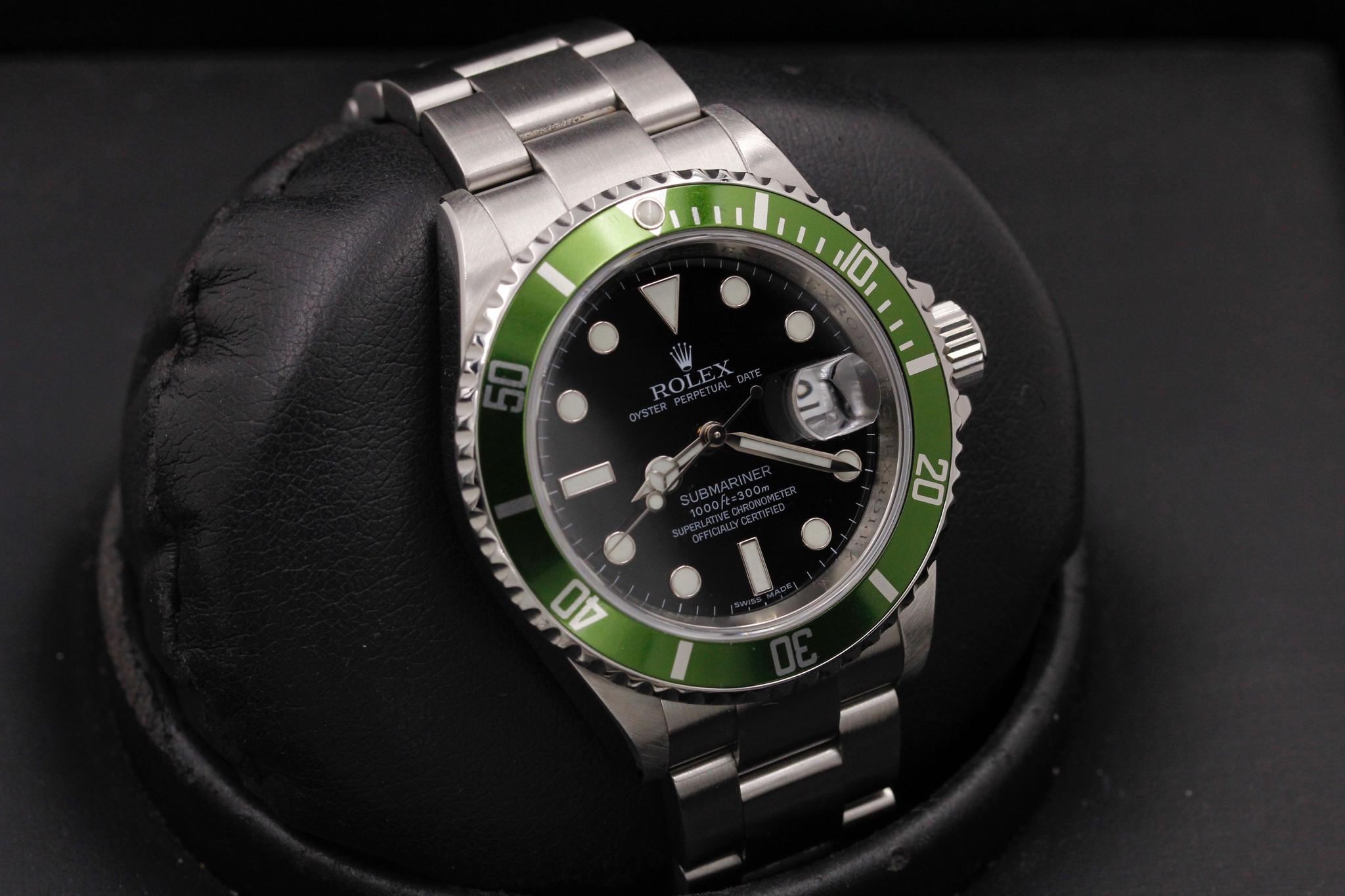 Watch Image 11