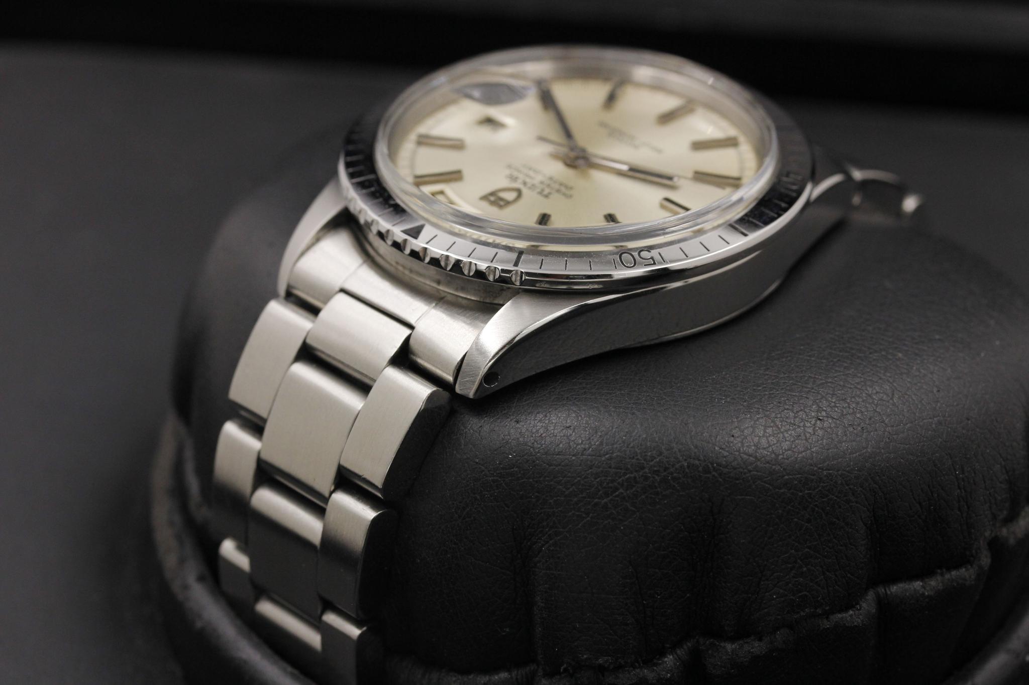 Watch Image 6