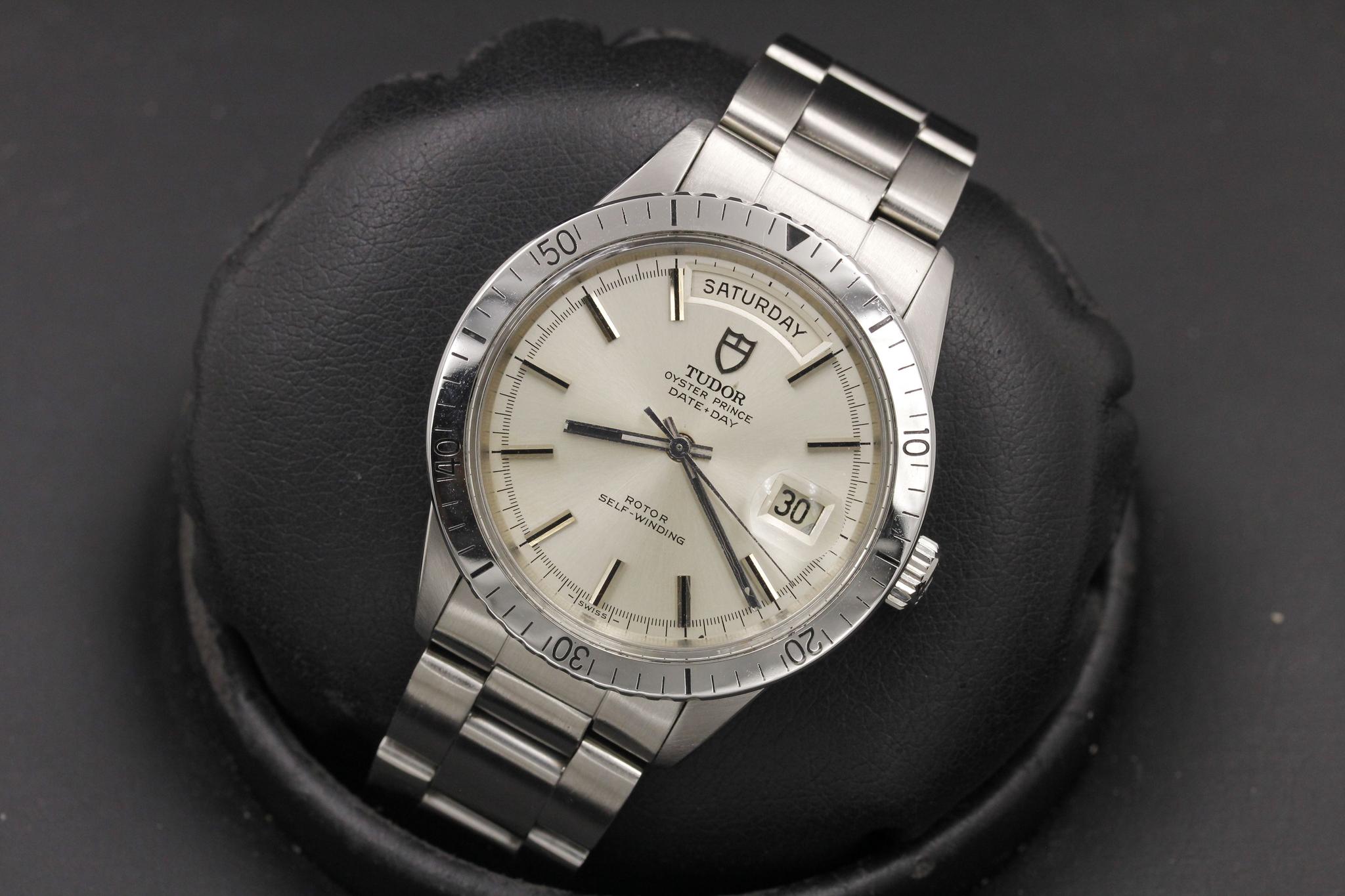 Watch Image 12