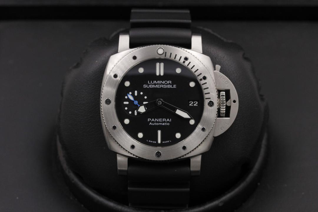 Panerai Luminor Submersible Pam 682