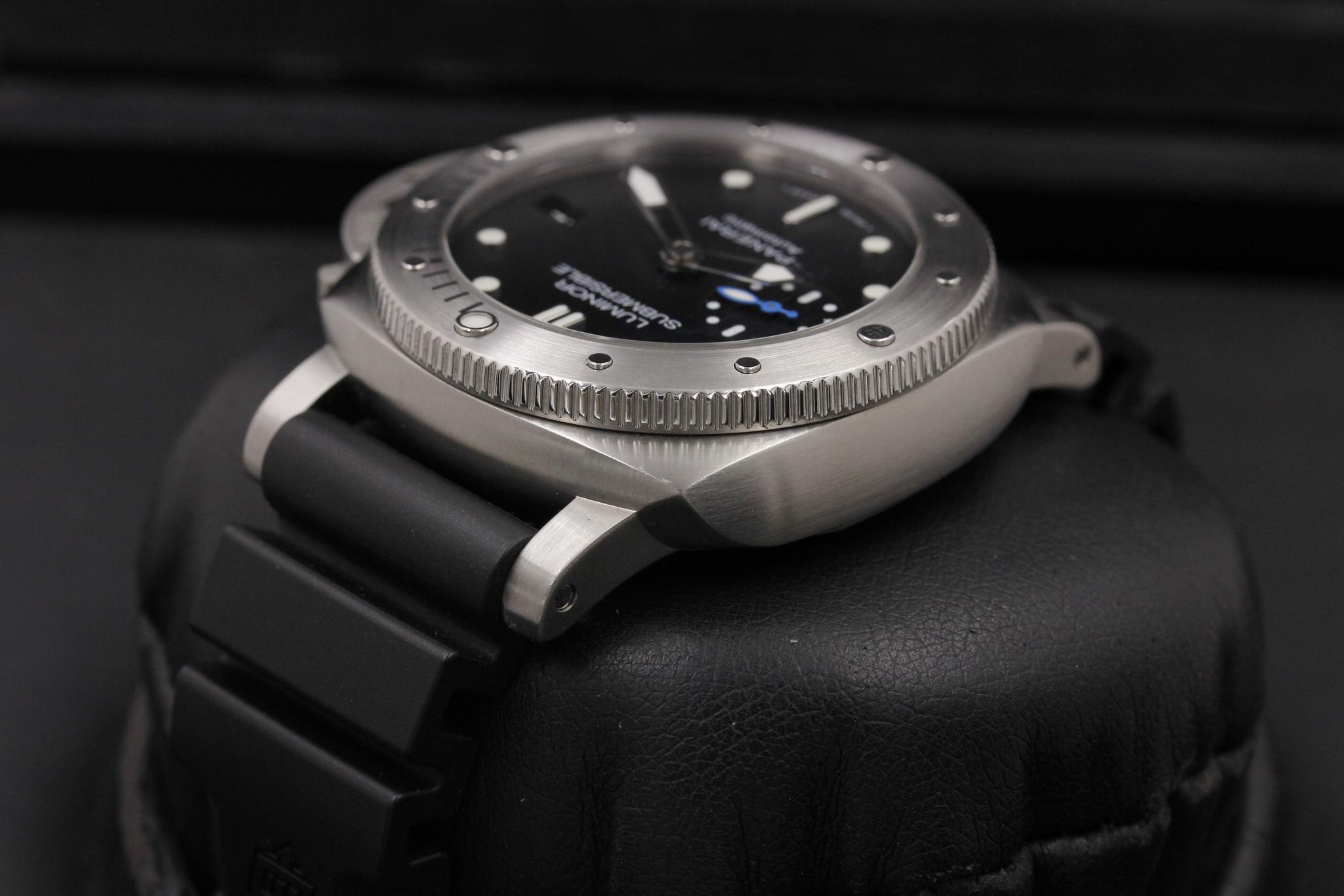 Watch Image 5