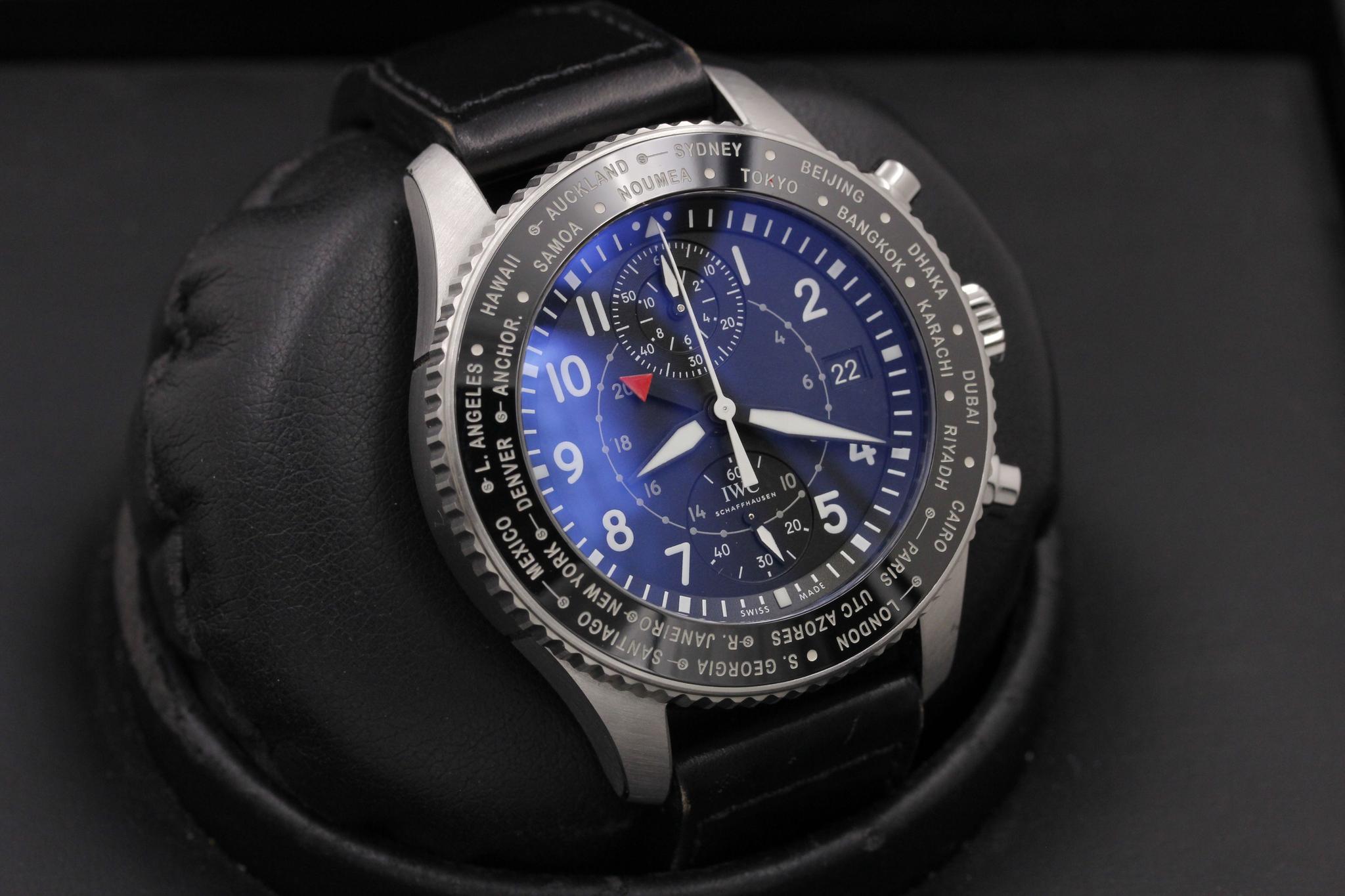 Watch Image 10
