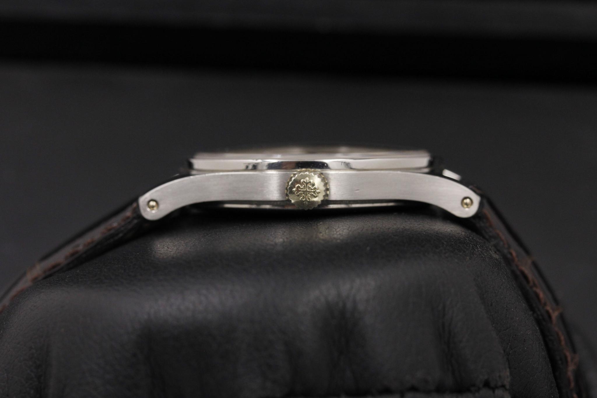Watch Image 3