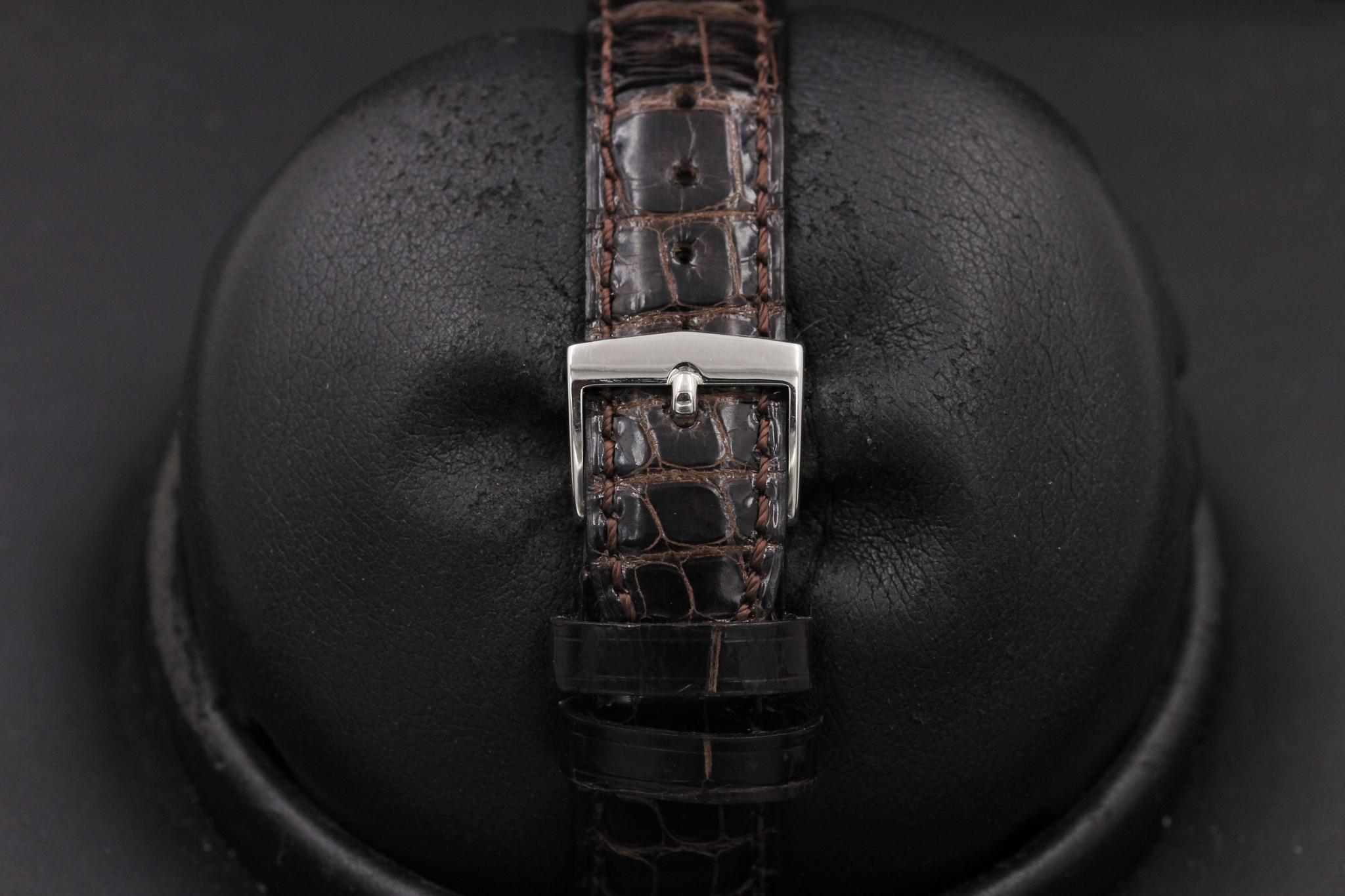 Watch Image 8