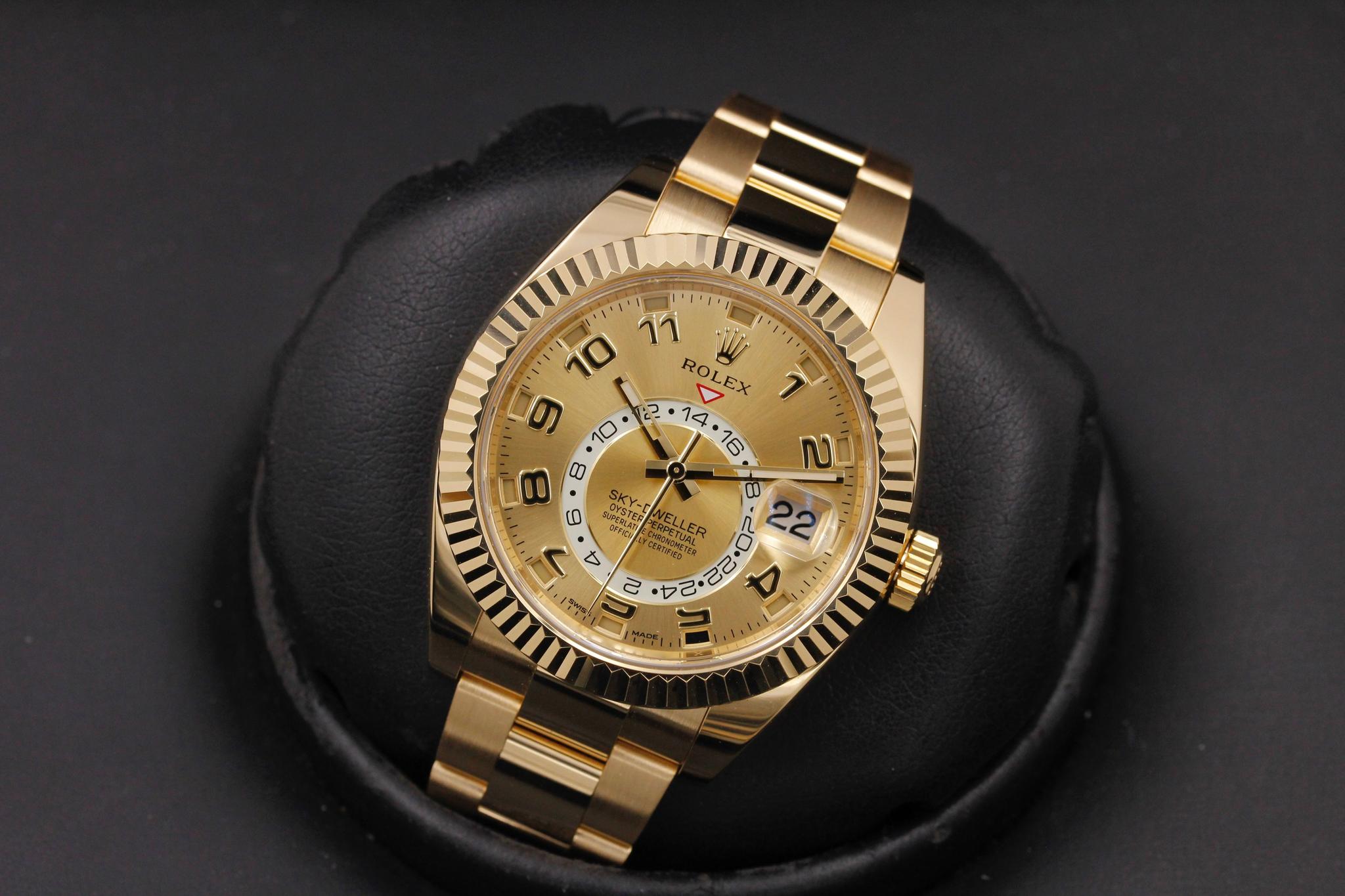 Watch Image 9