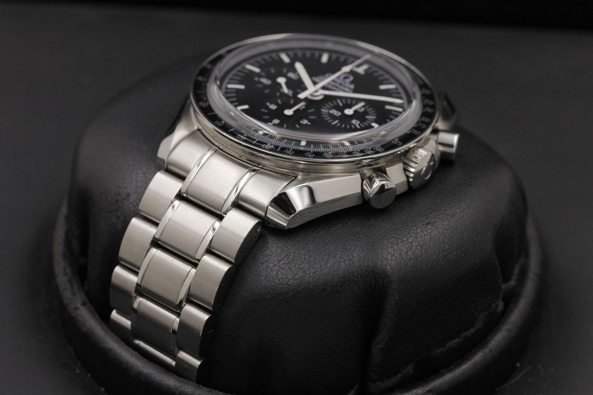Watch Image 4