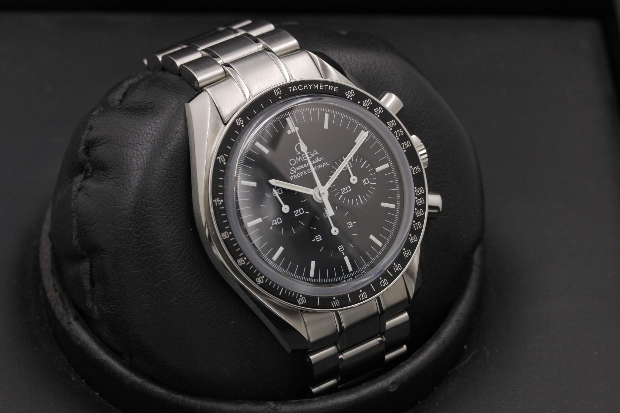 Watch Image 10