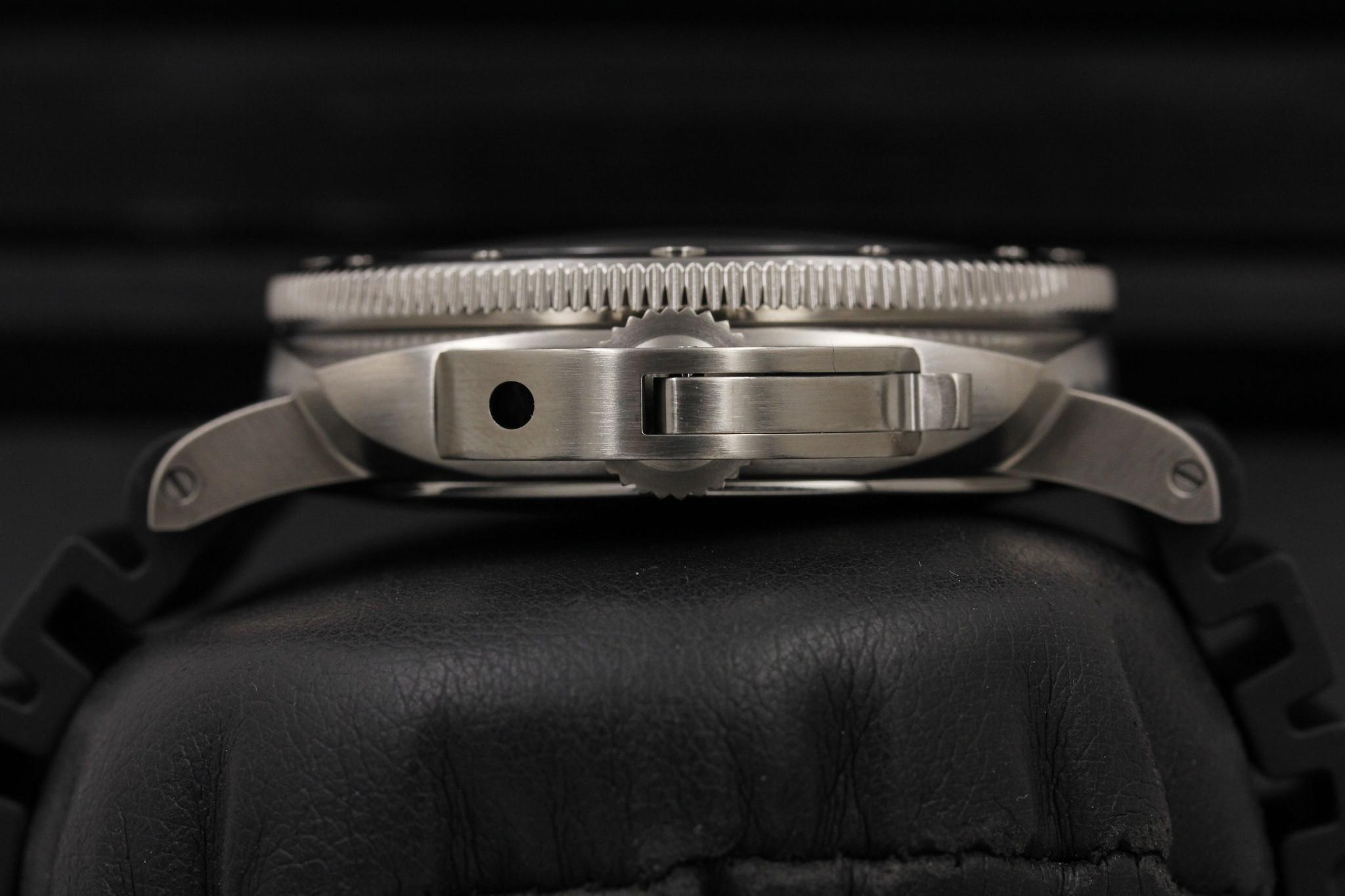 Watch Image 3