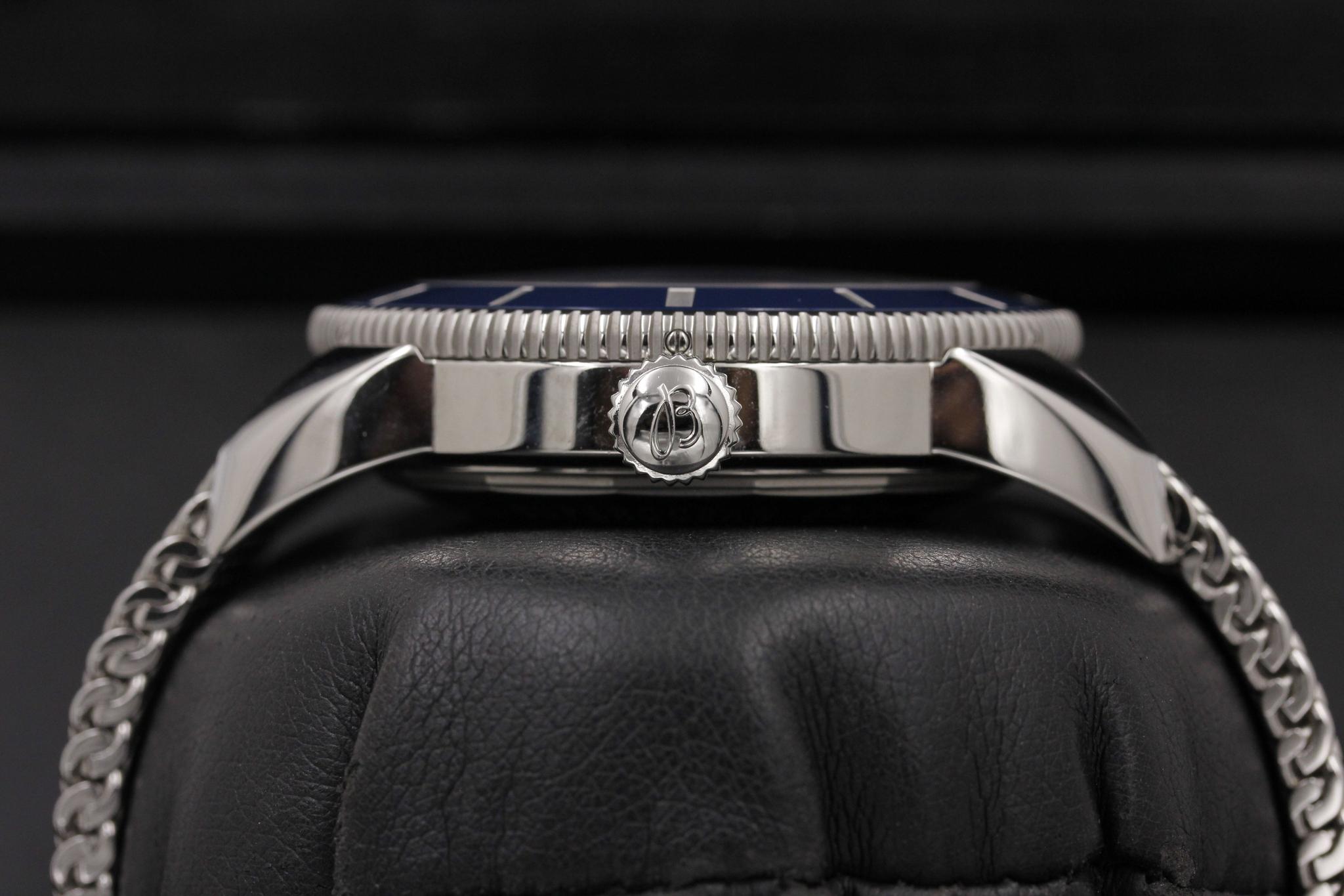 Watch Image 3