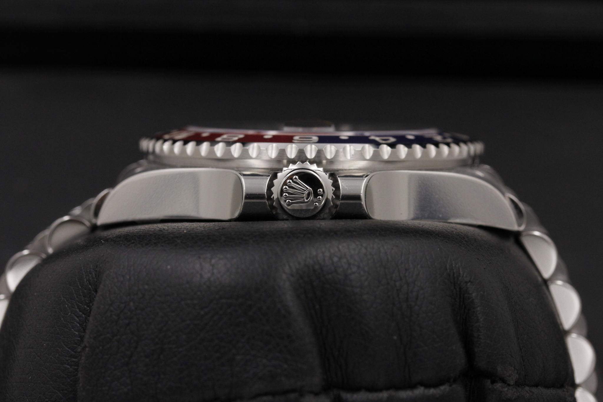 Watch Image 3