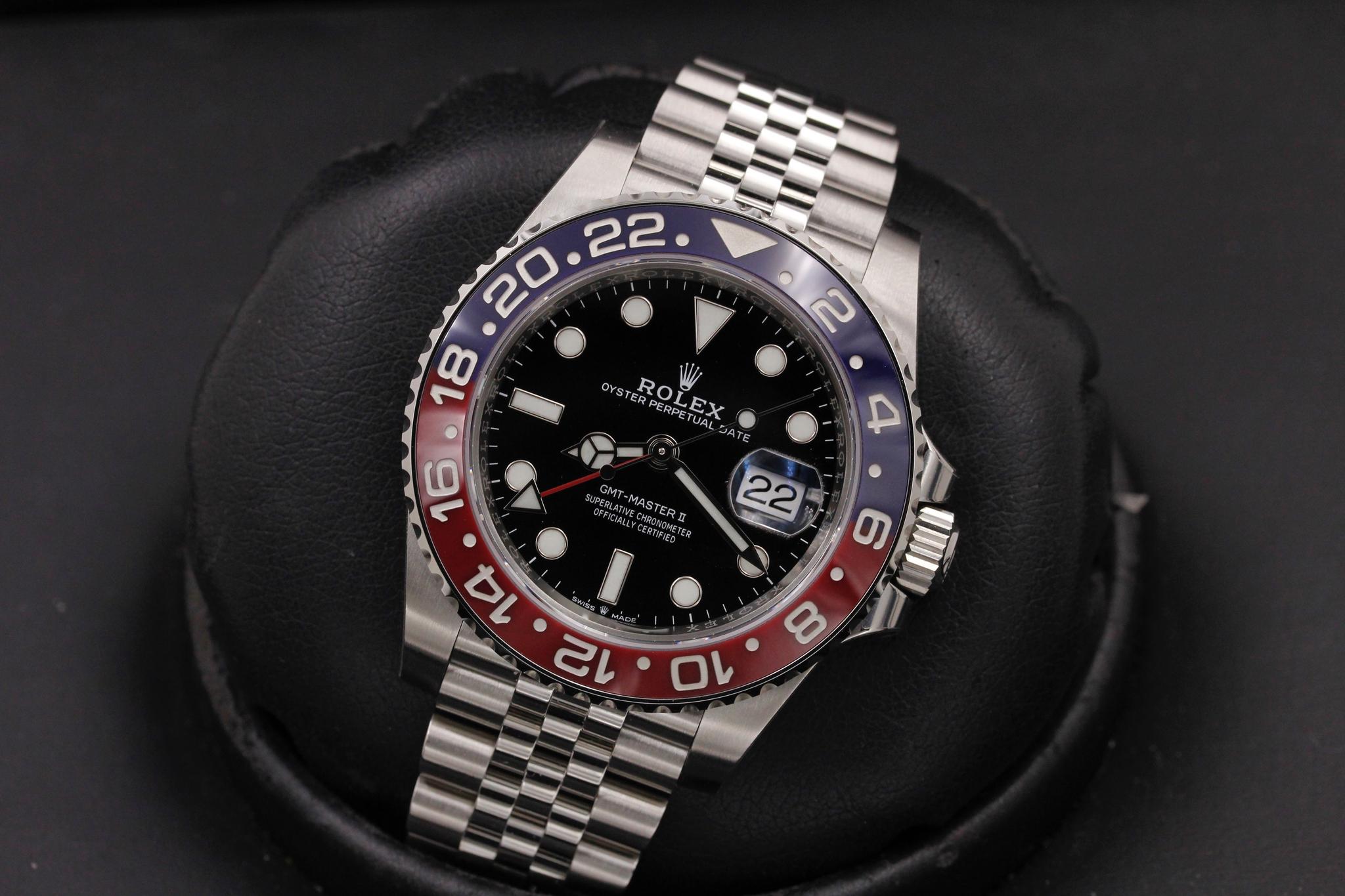 Watch Image 9