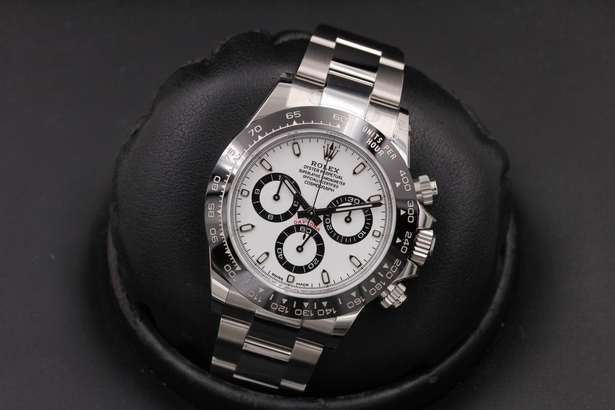 Watch Image 9