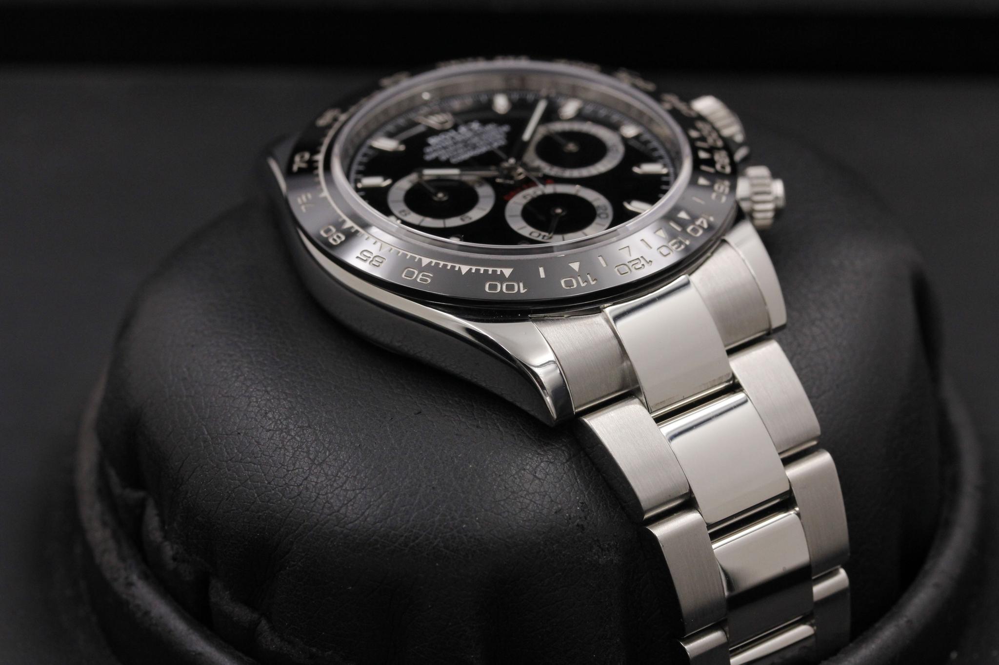 Watch Image 6
