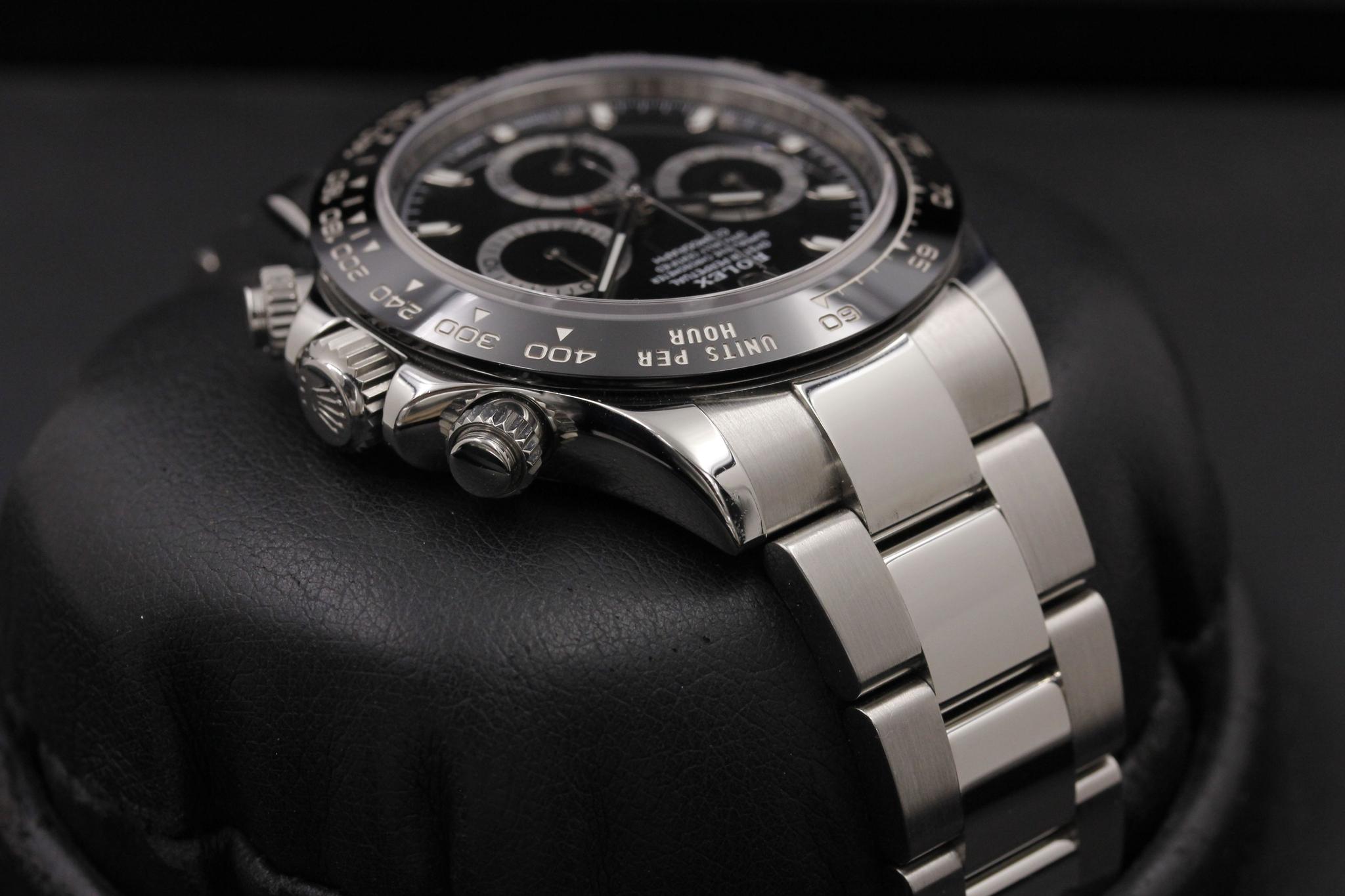 Watch Image 4