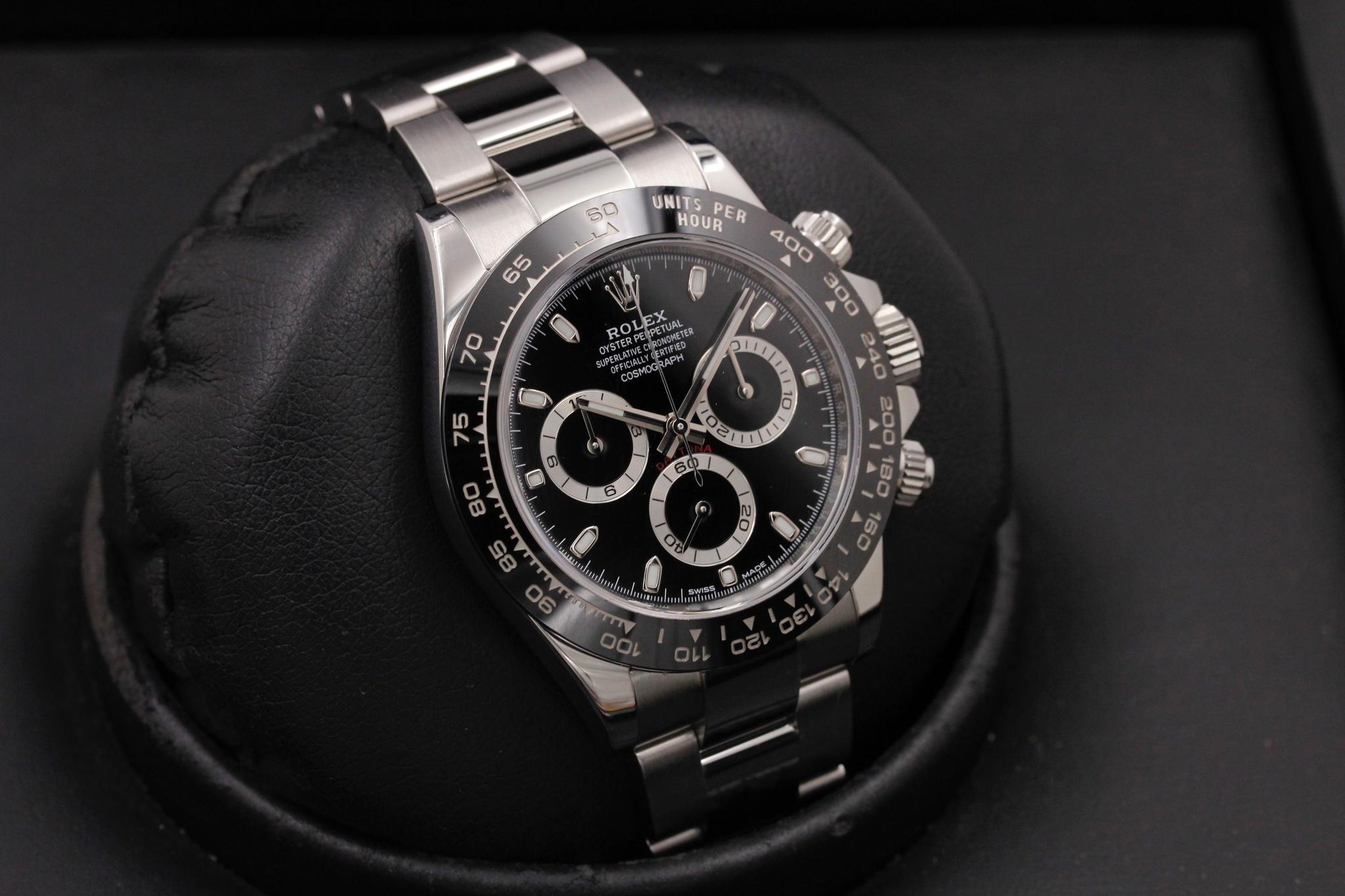 Watch Image 10