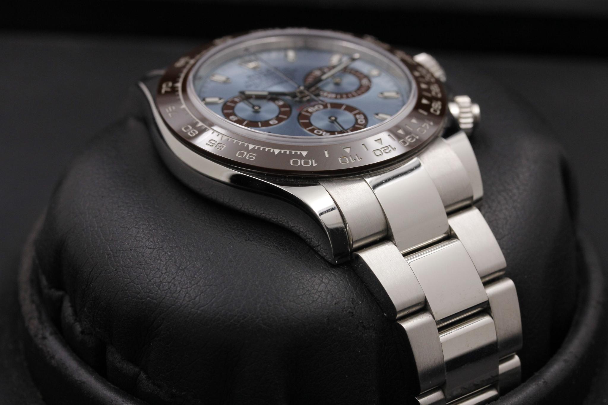 Watch Image 6