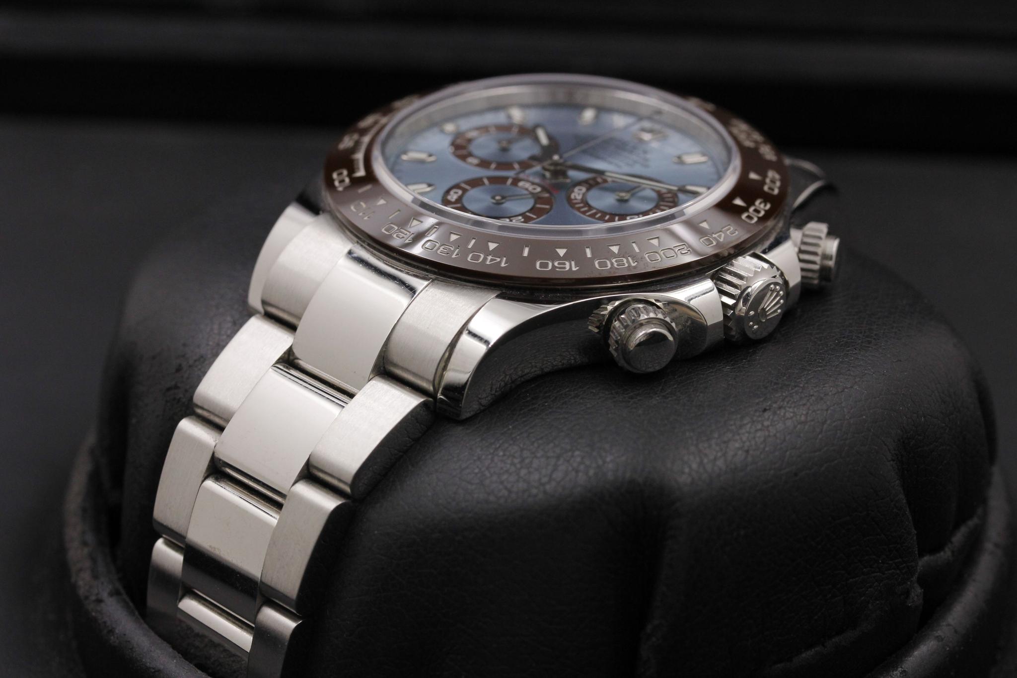 Watch Image 2