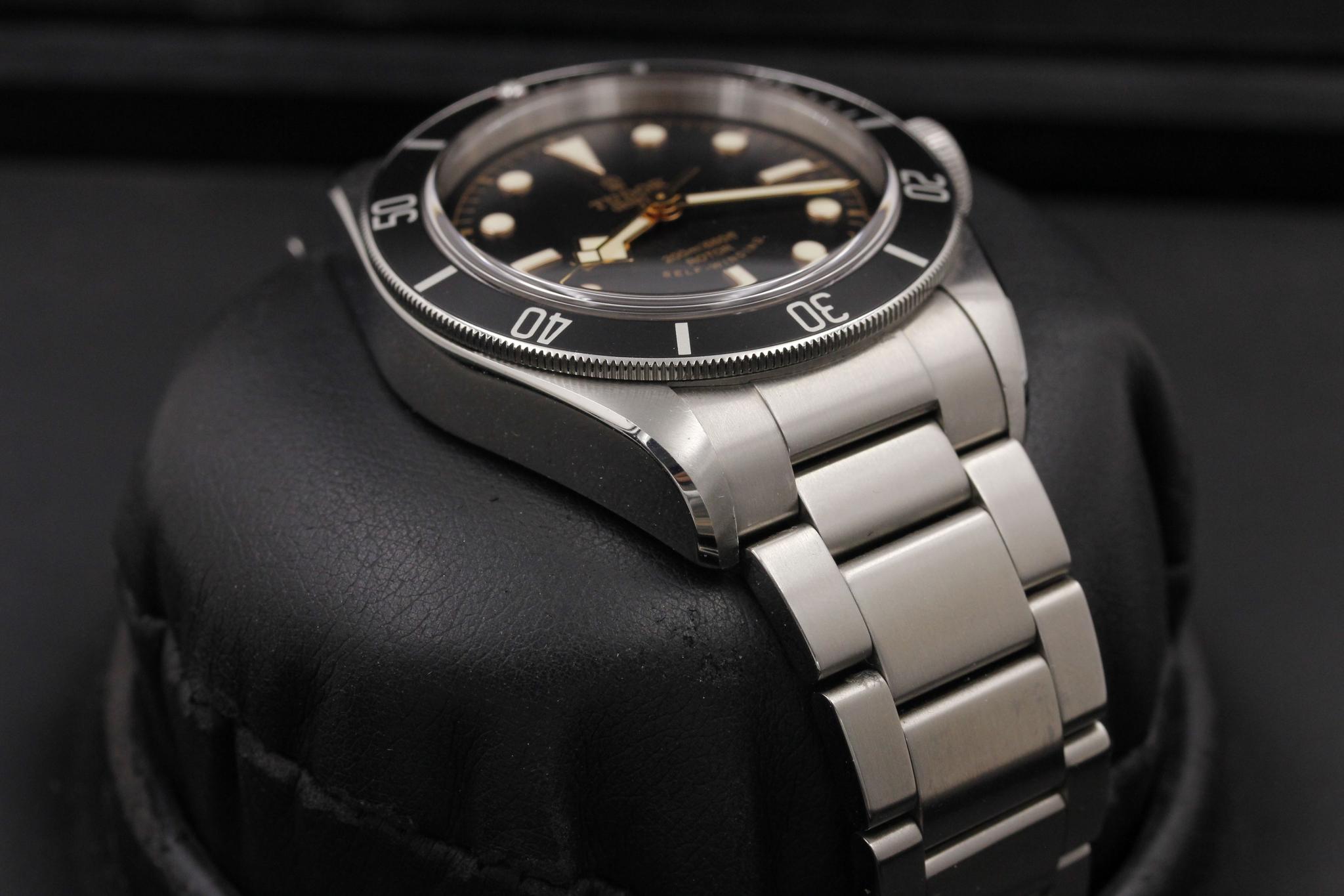 Watch Image 6