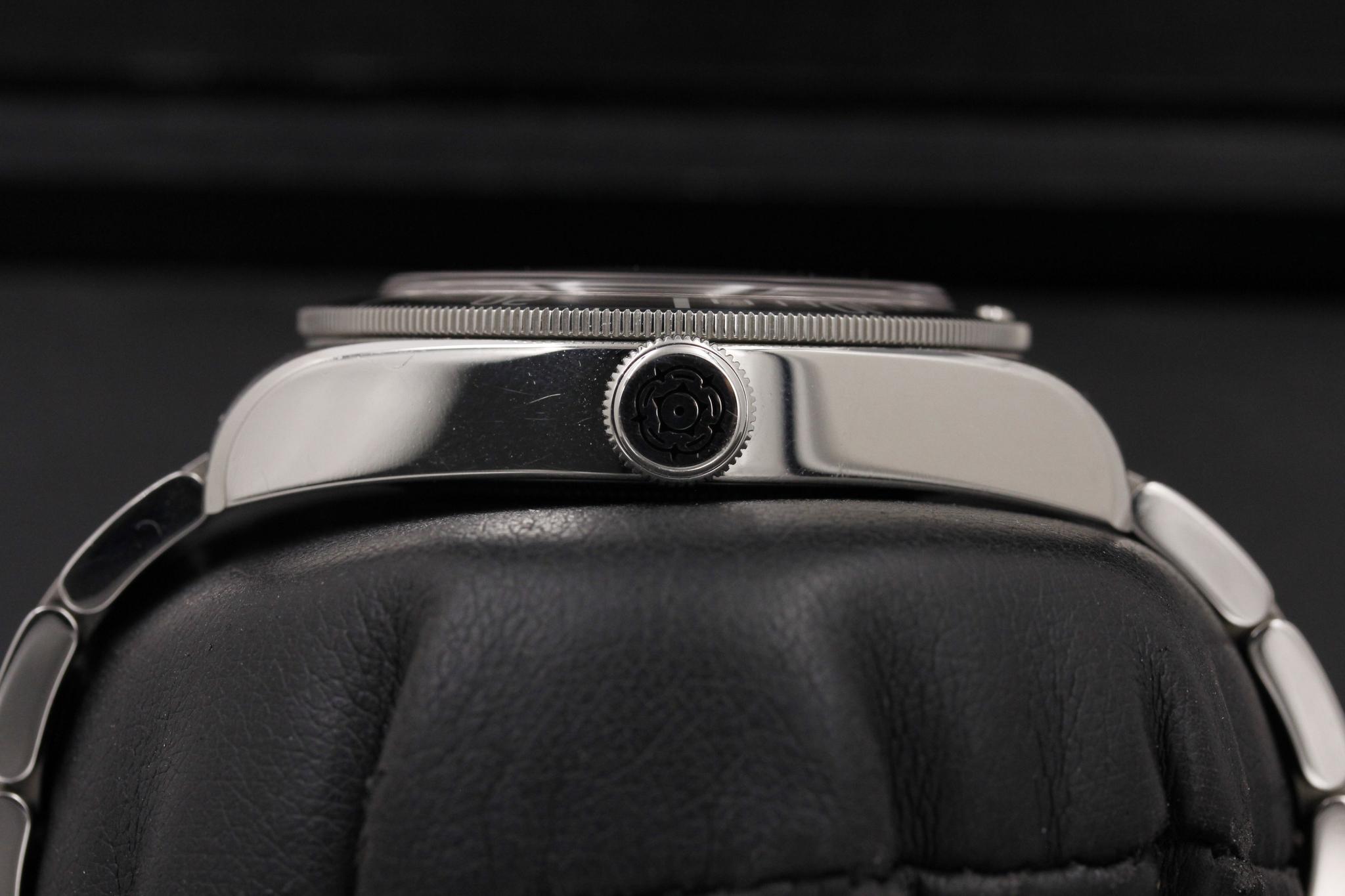Watch Image 3