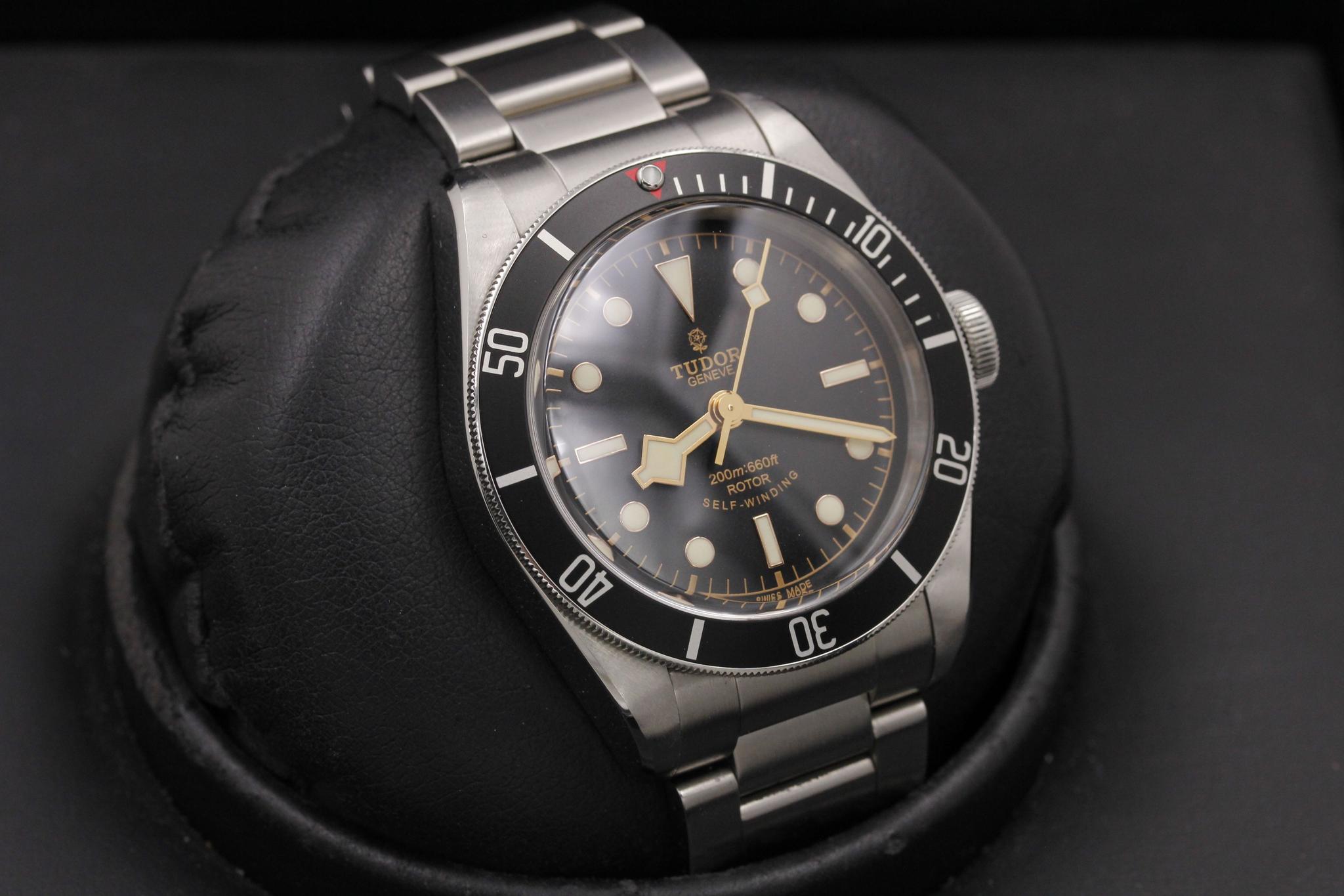 Watch Image 10