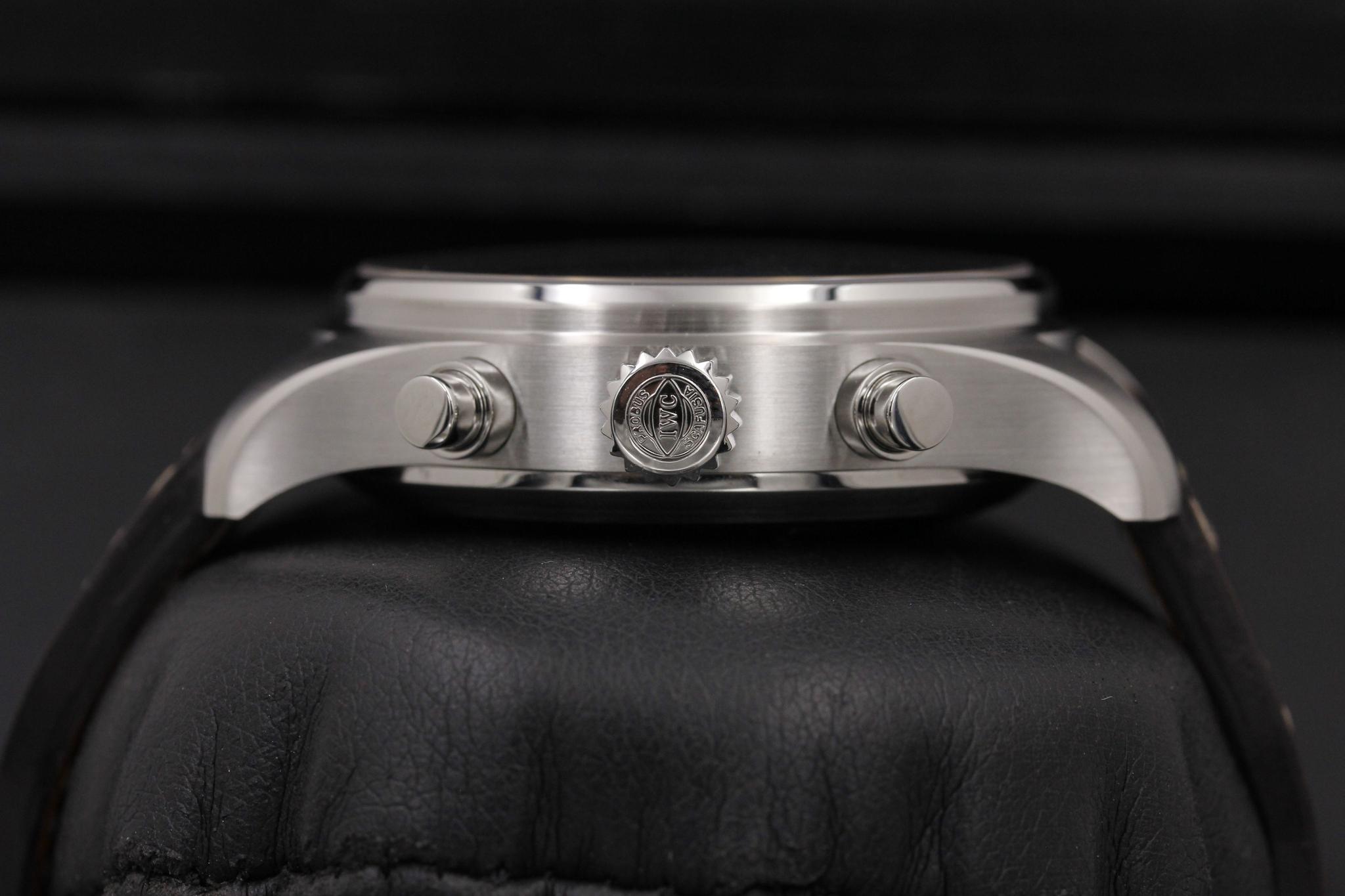 Watch Image 3