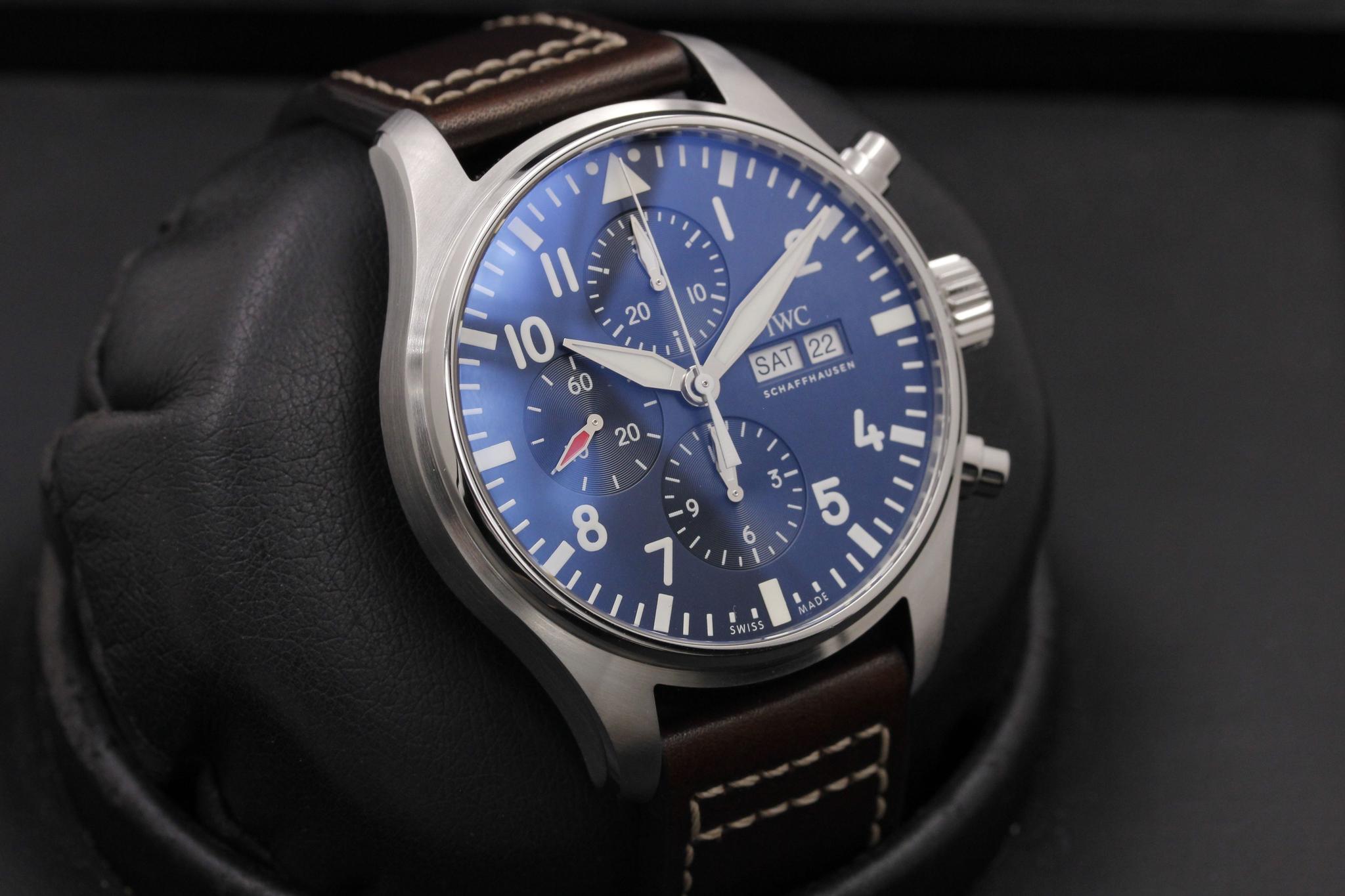 Watch Image 10