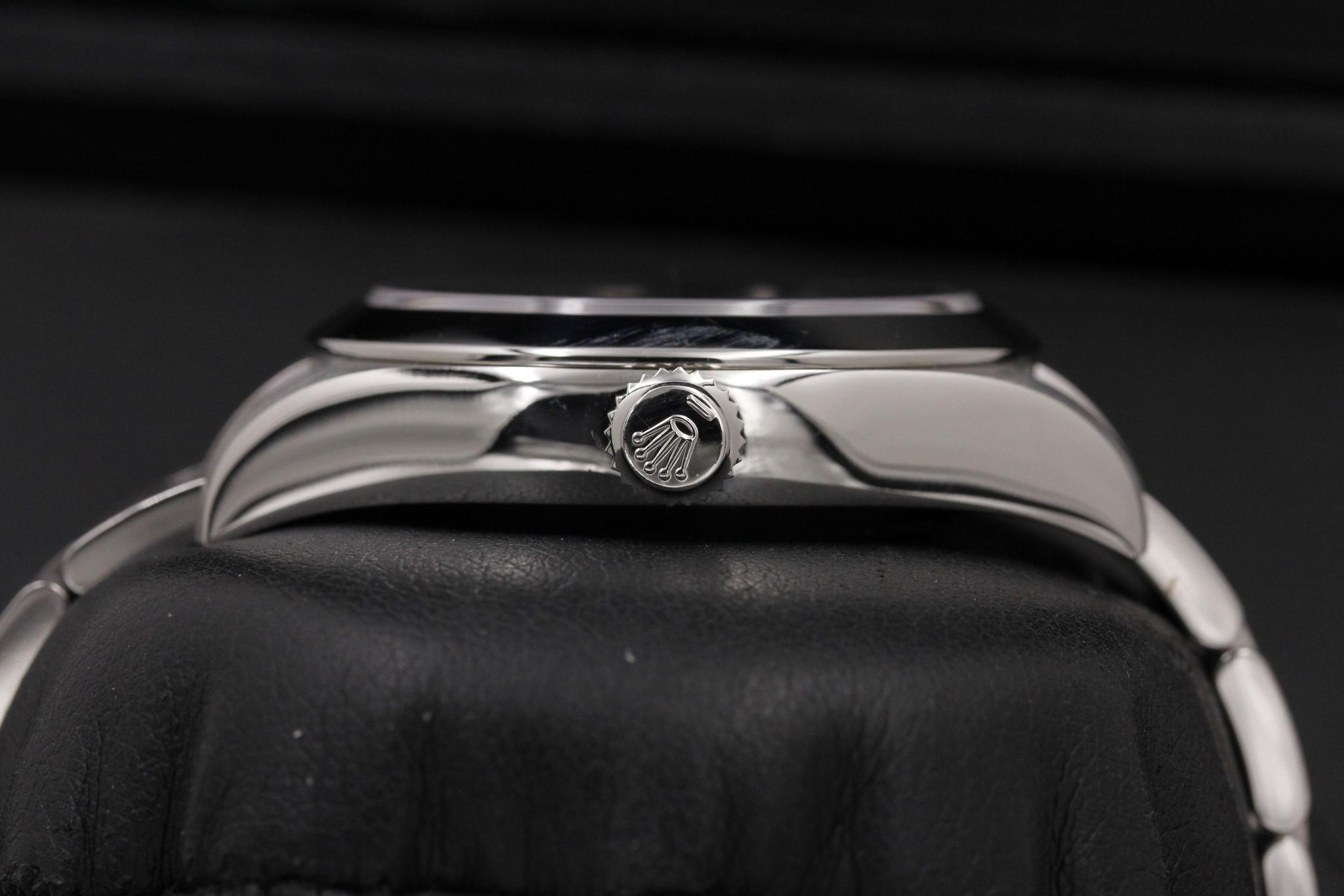 Watch Image 3