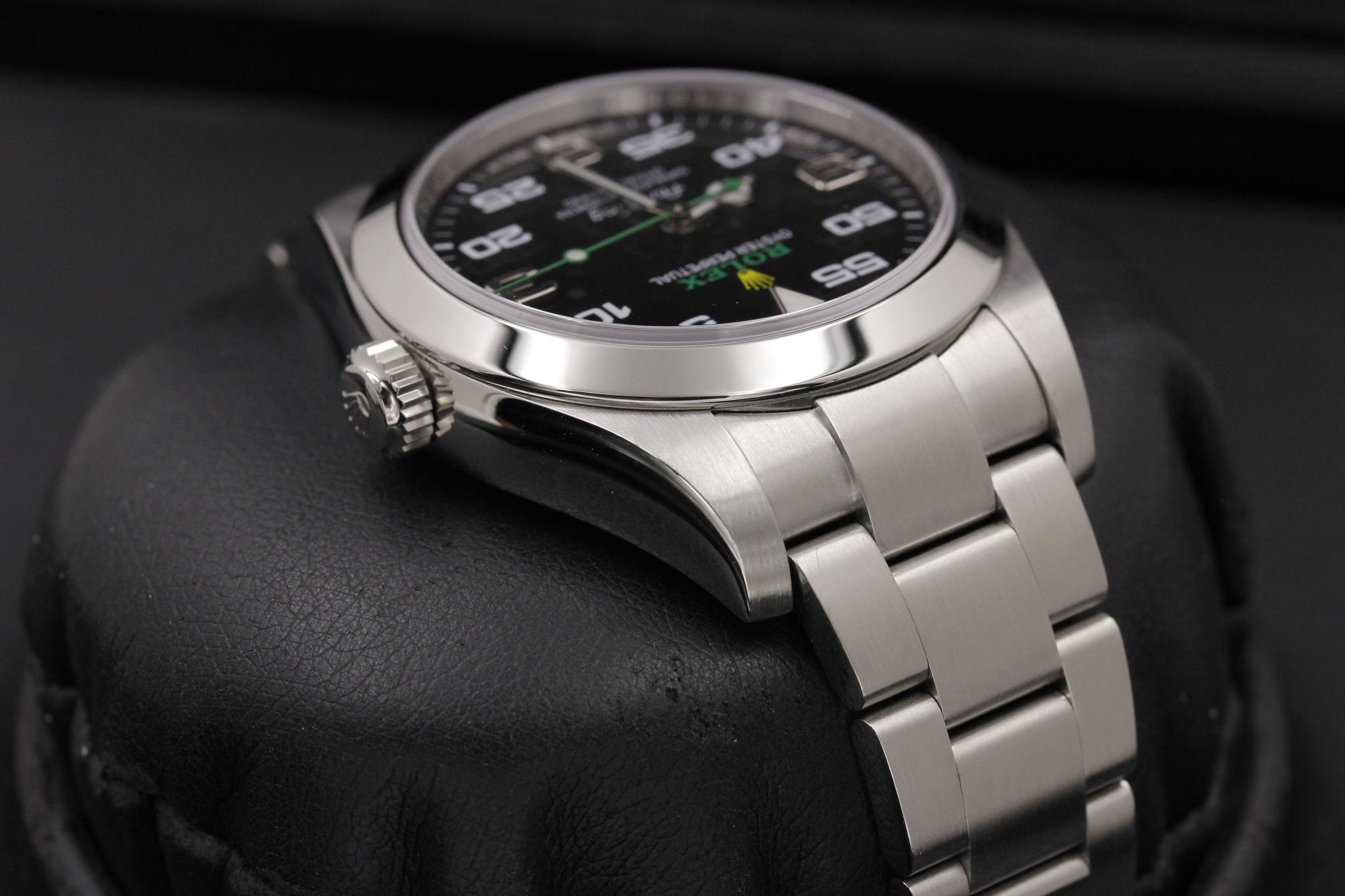 Watch Image 4