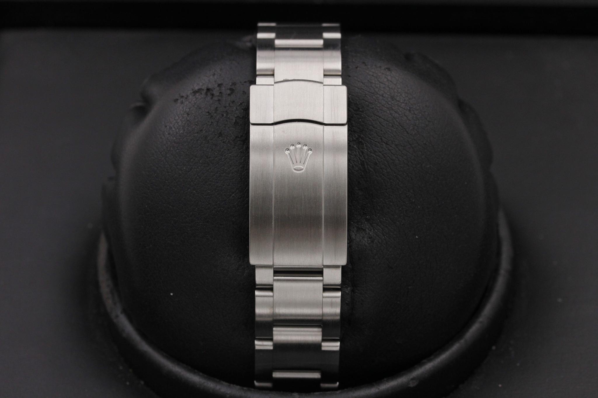 Watch Image 8