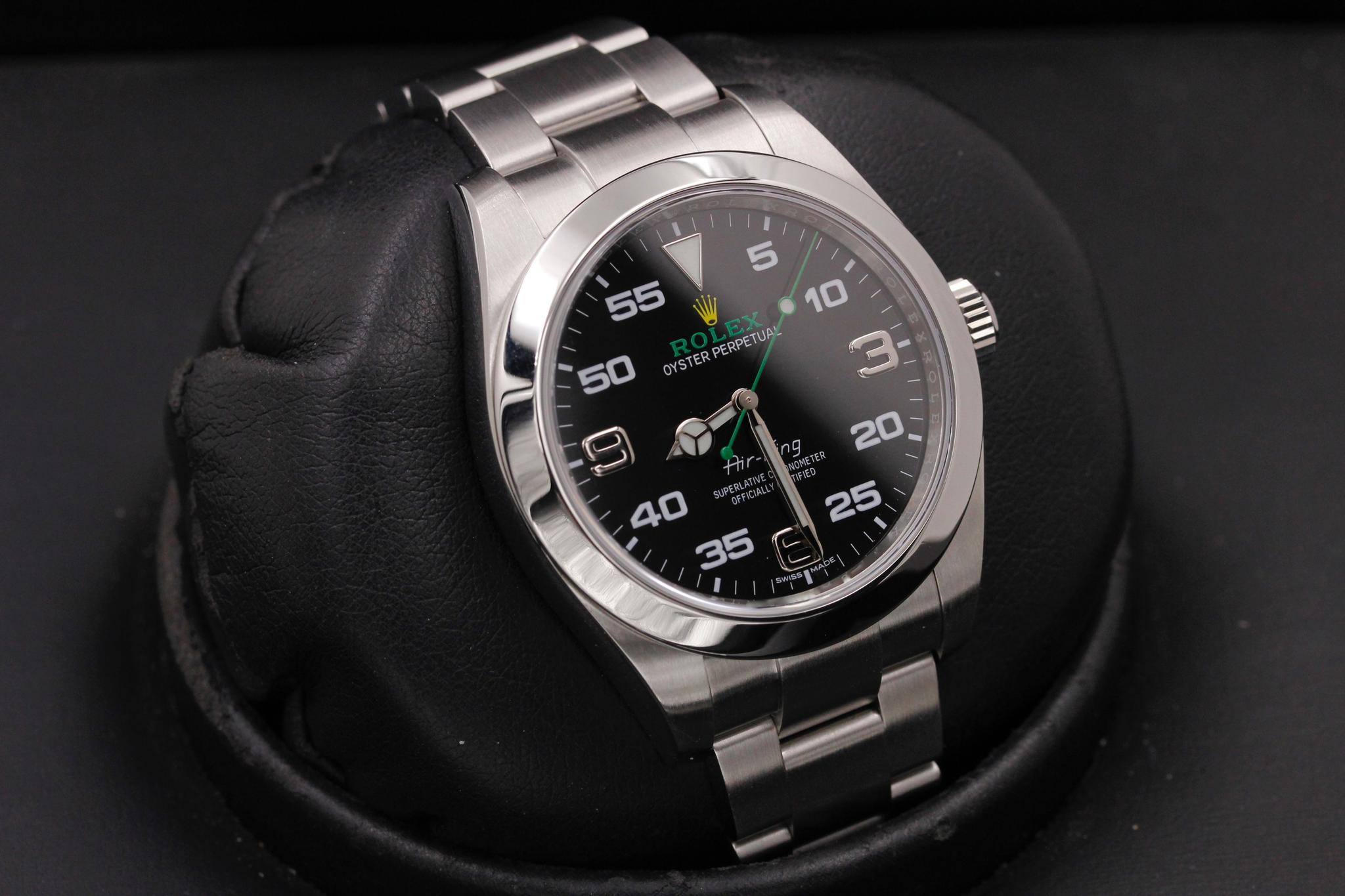 Watch Image 10