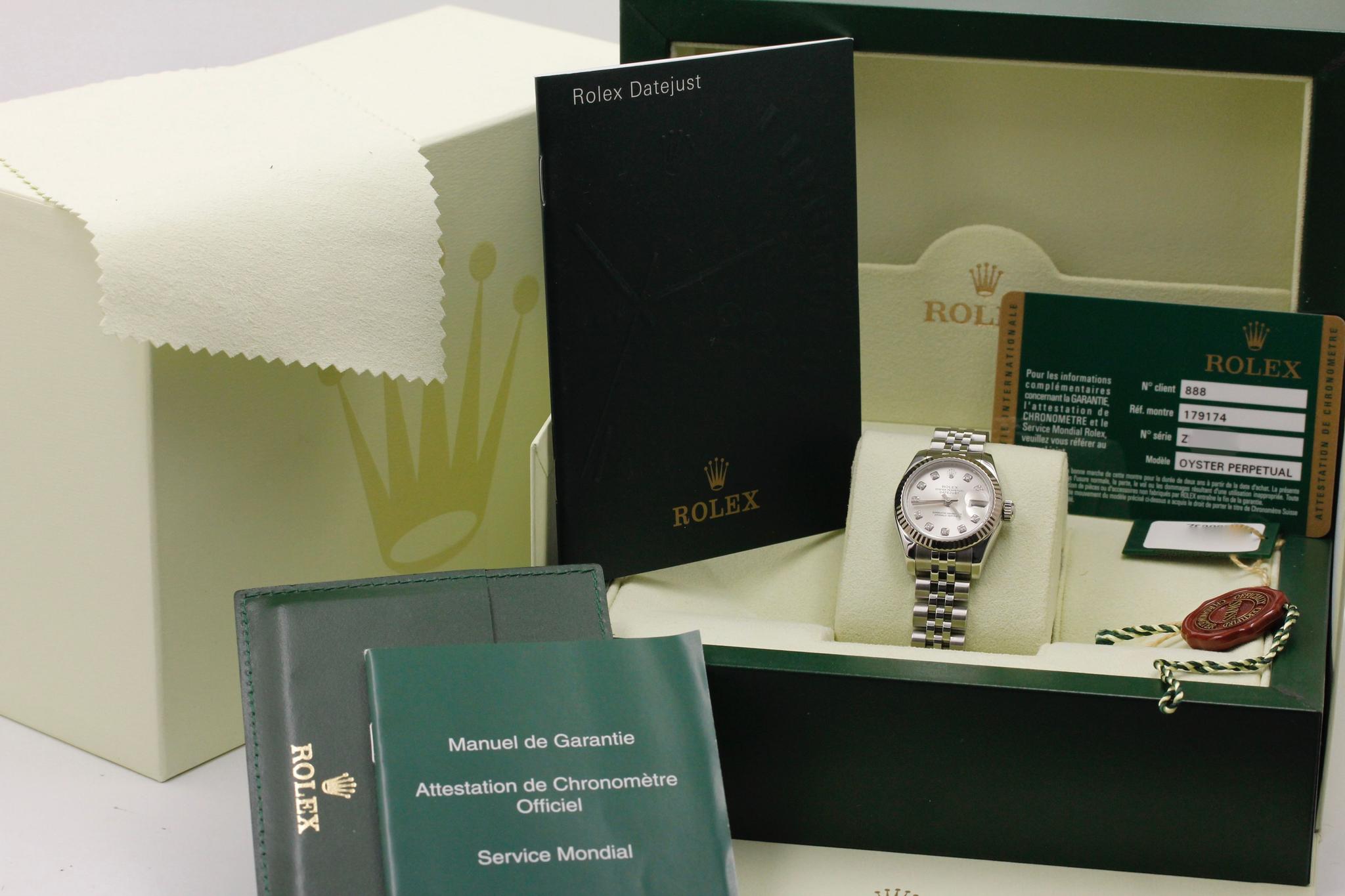 Watch Image 12