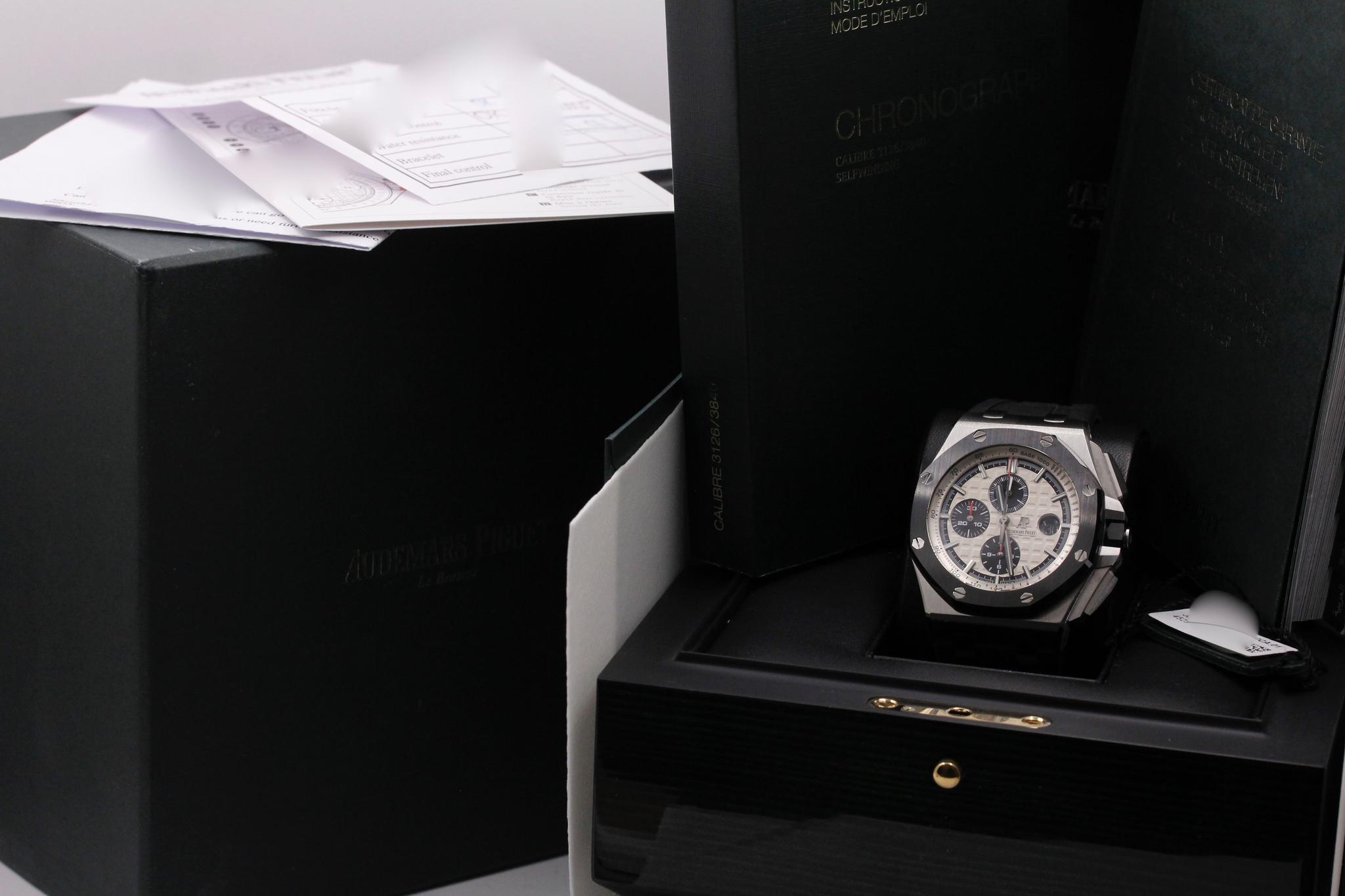 Watch Image 11