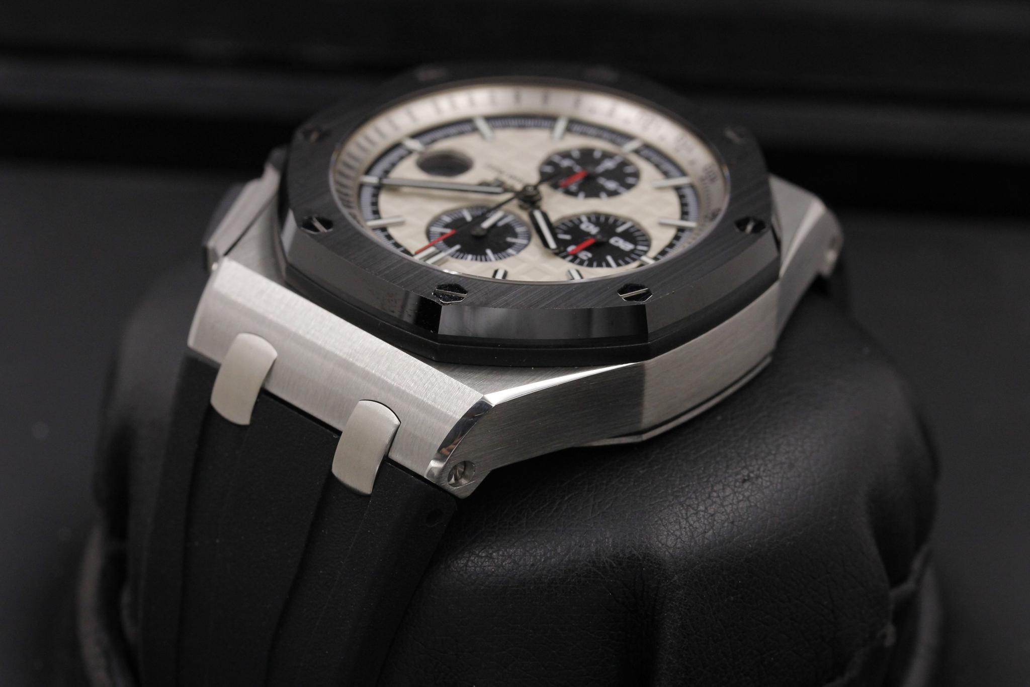 Watch Image 5