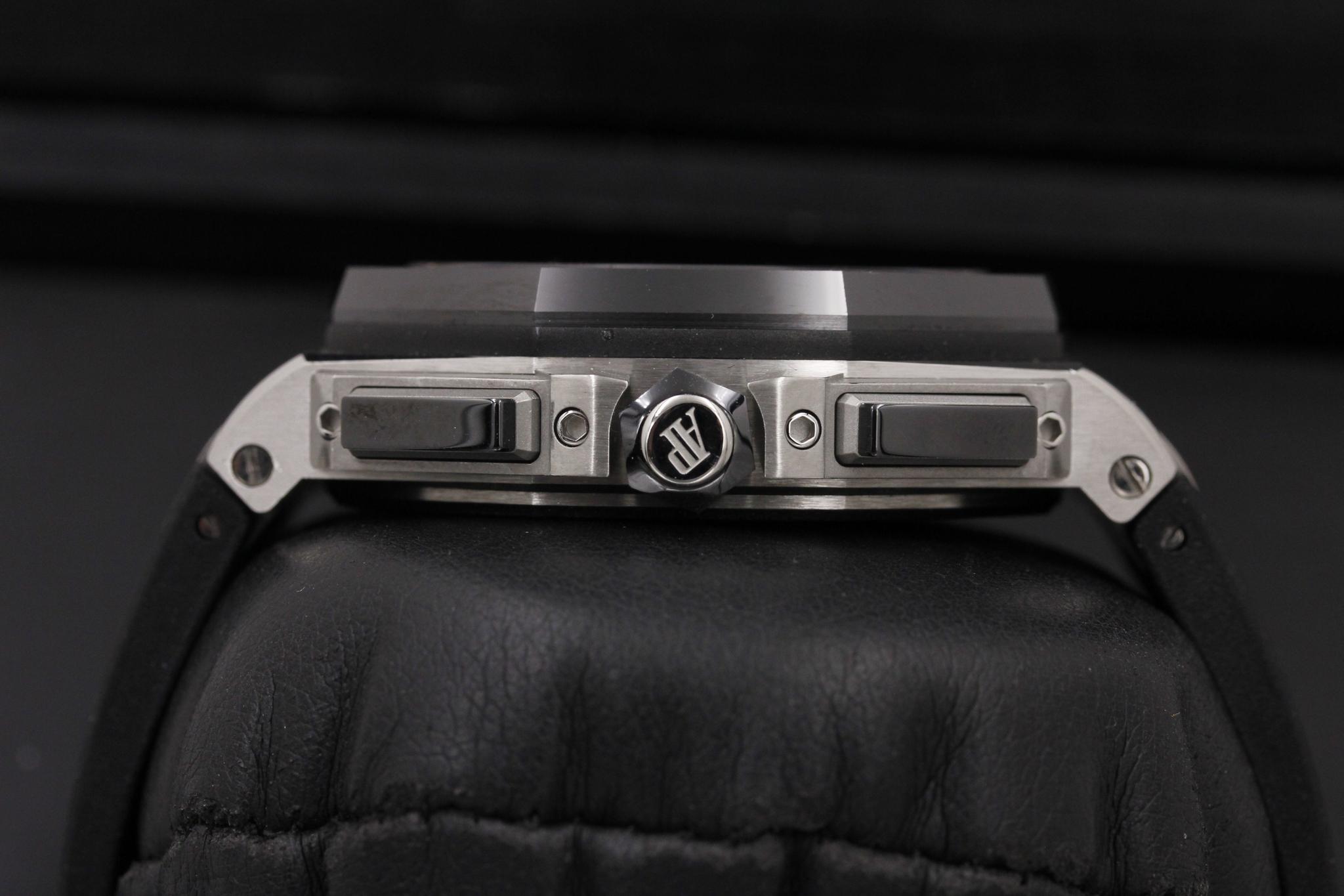 Watch Image 3