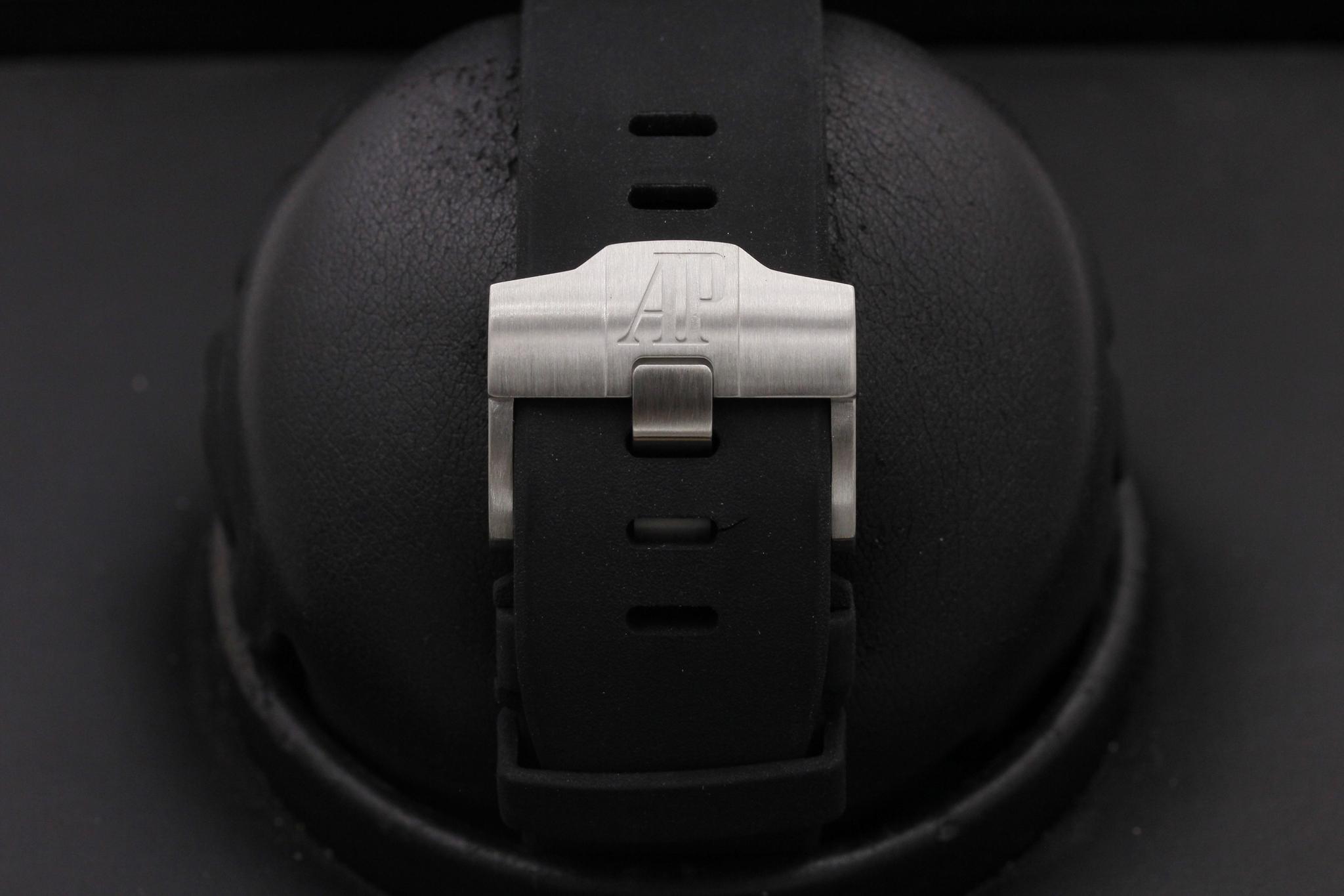 Watch Image 8