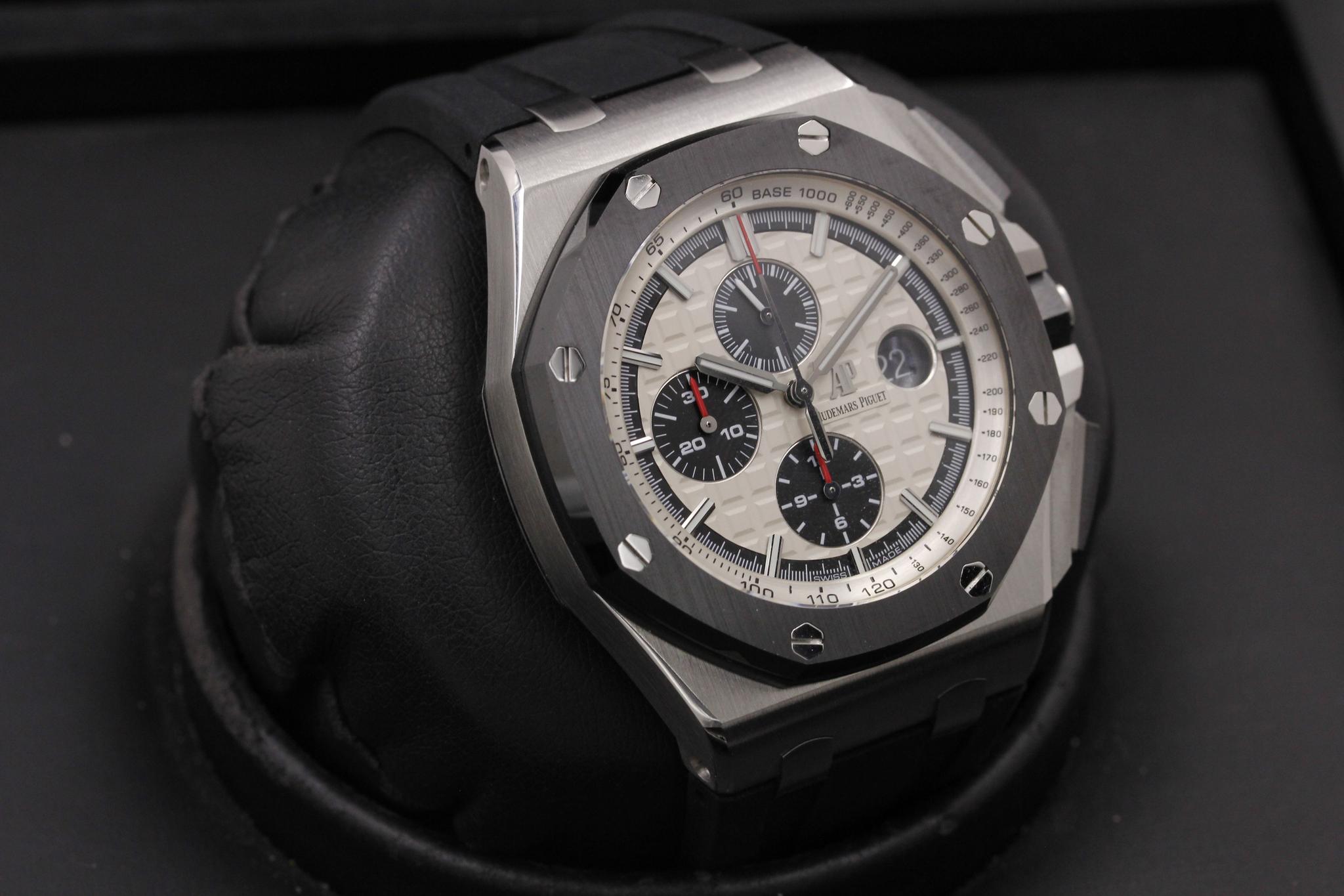 Watch Image 10