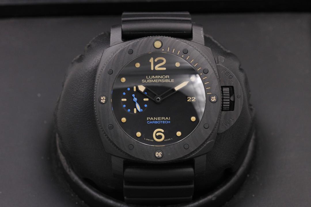 Panerai Submersible Carbotech Pam 616