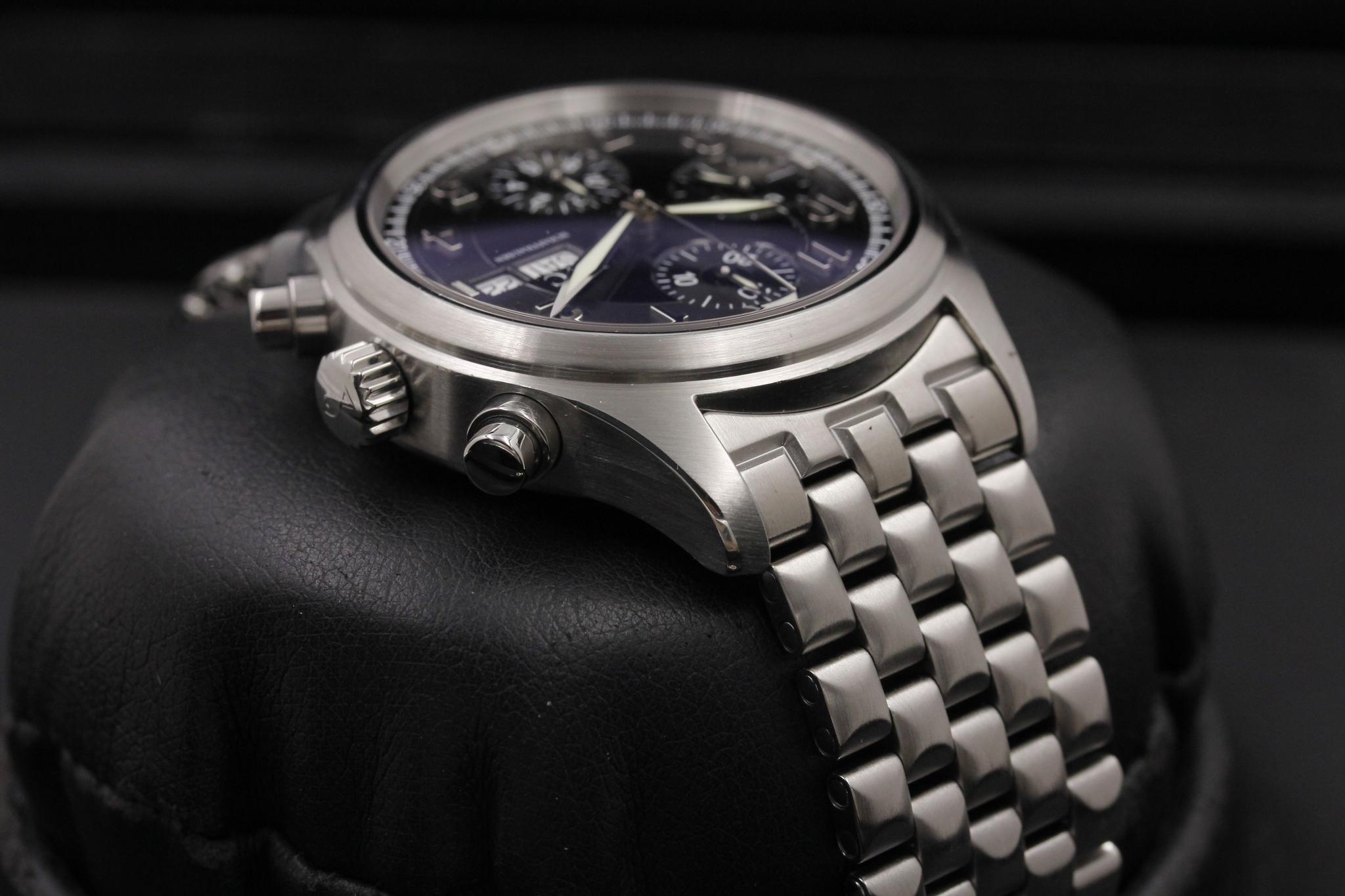 Watch Image 4
