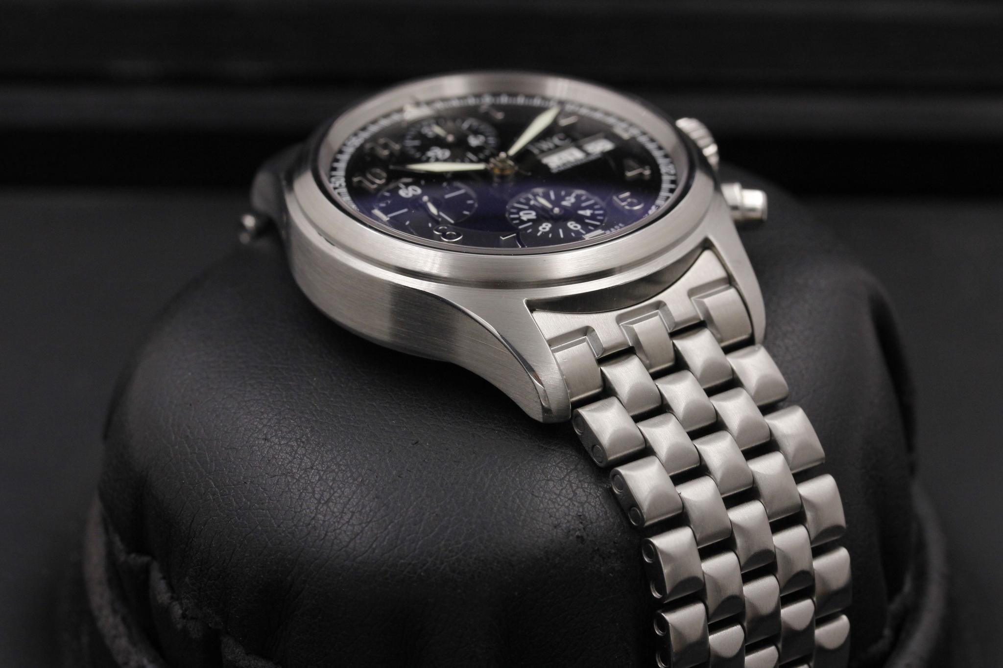 Watch Image 6