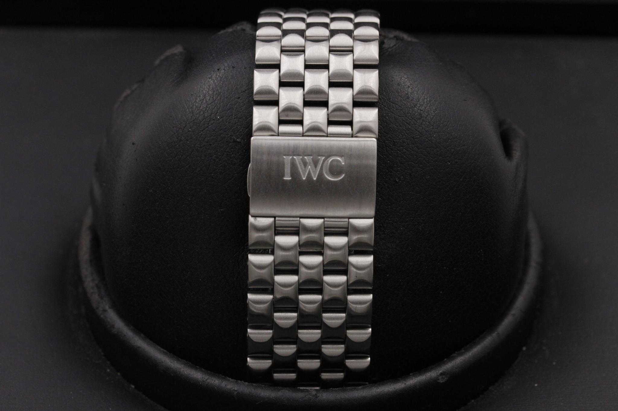 Watch Image 8