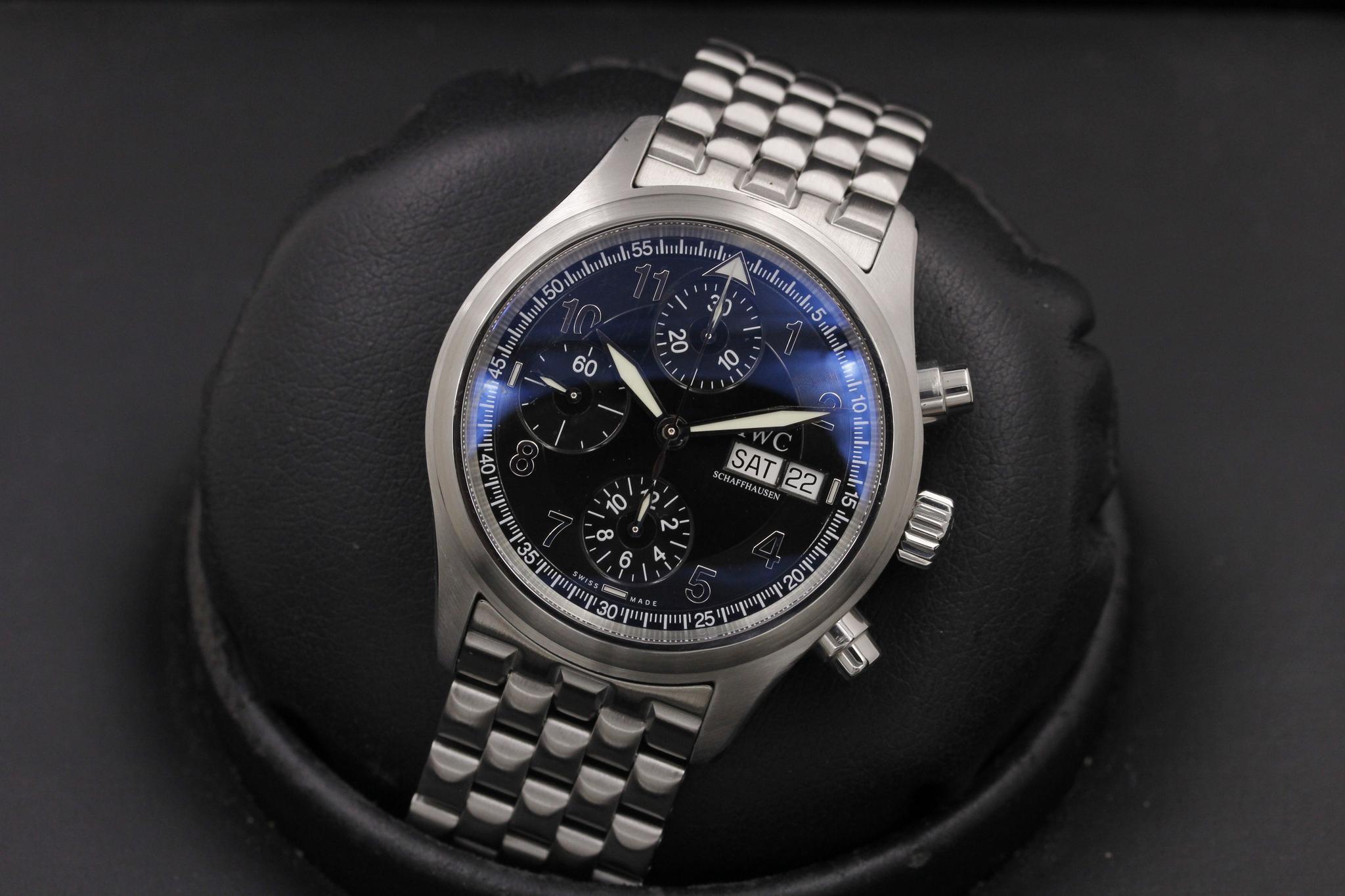 Watch Image 9